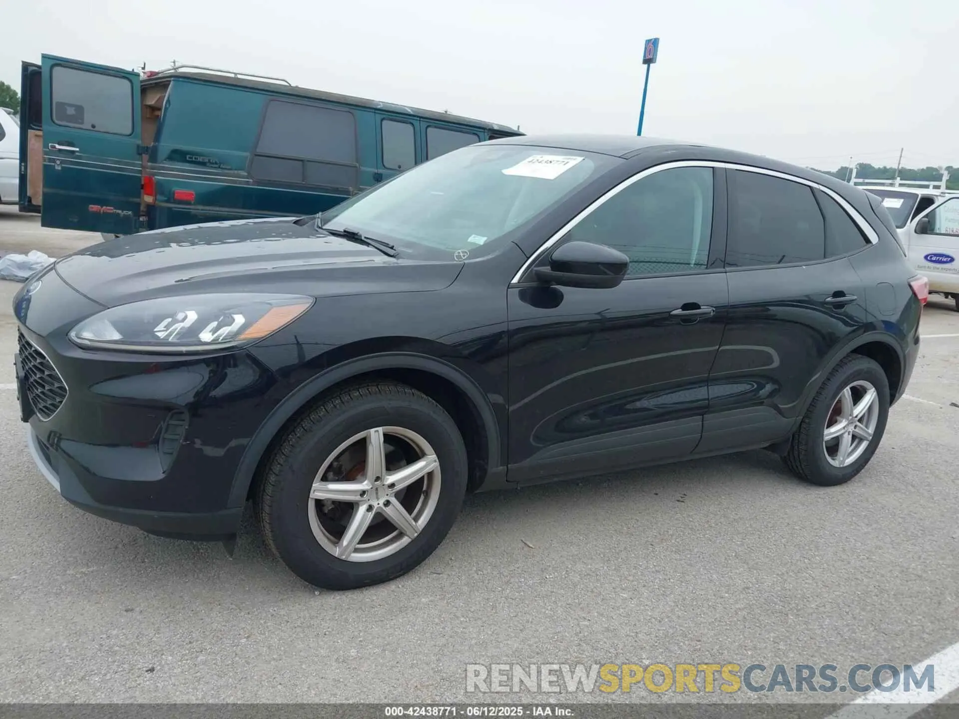 14 Photograph of a damaged car 1FMCU9G6XMUA27362 FORD ESCAPE 2021