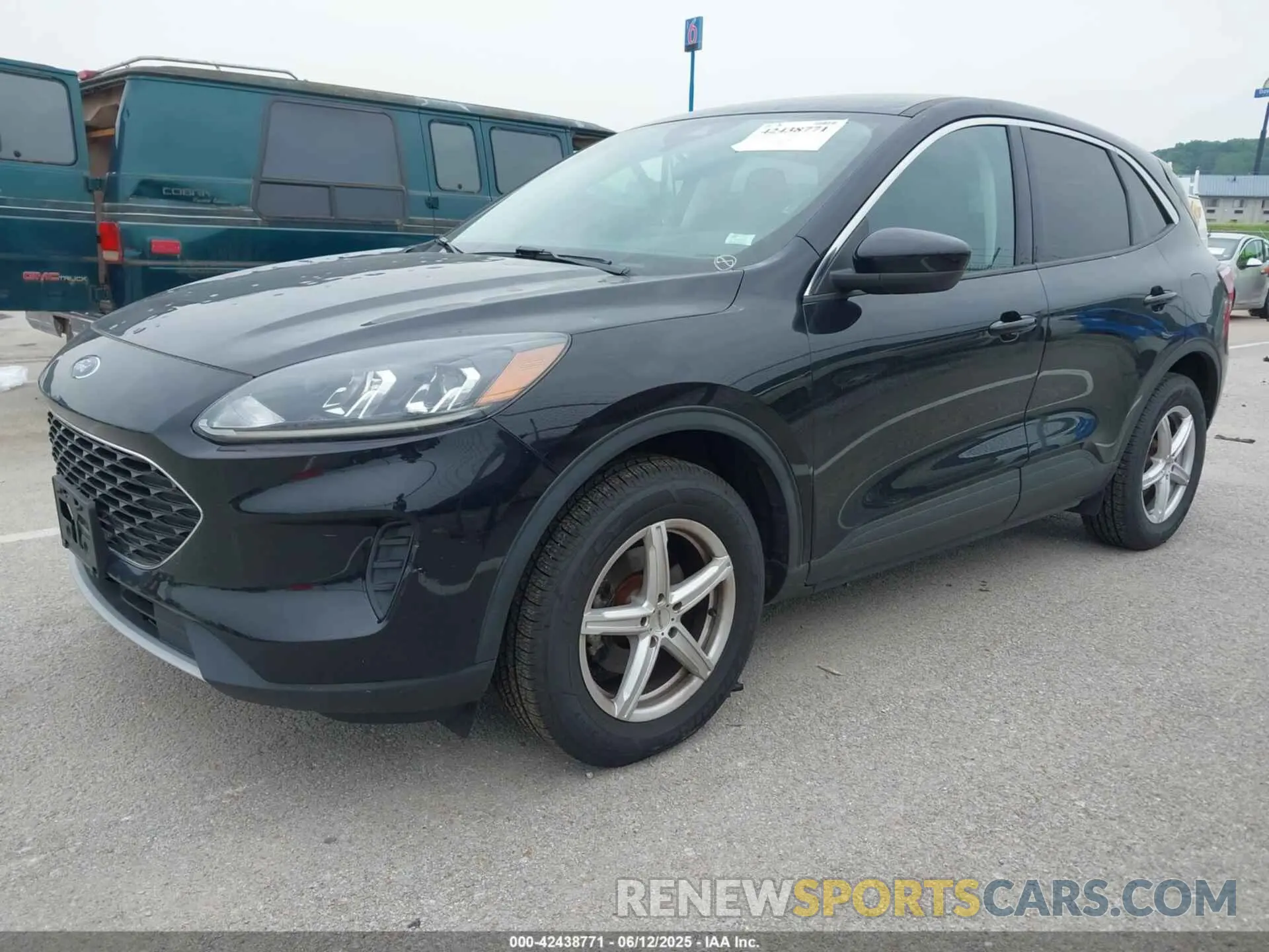 2 Photograph of a damaged car 1FMCU9G6XMUA27362 FORD ESCAPE 2021