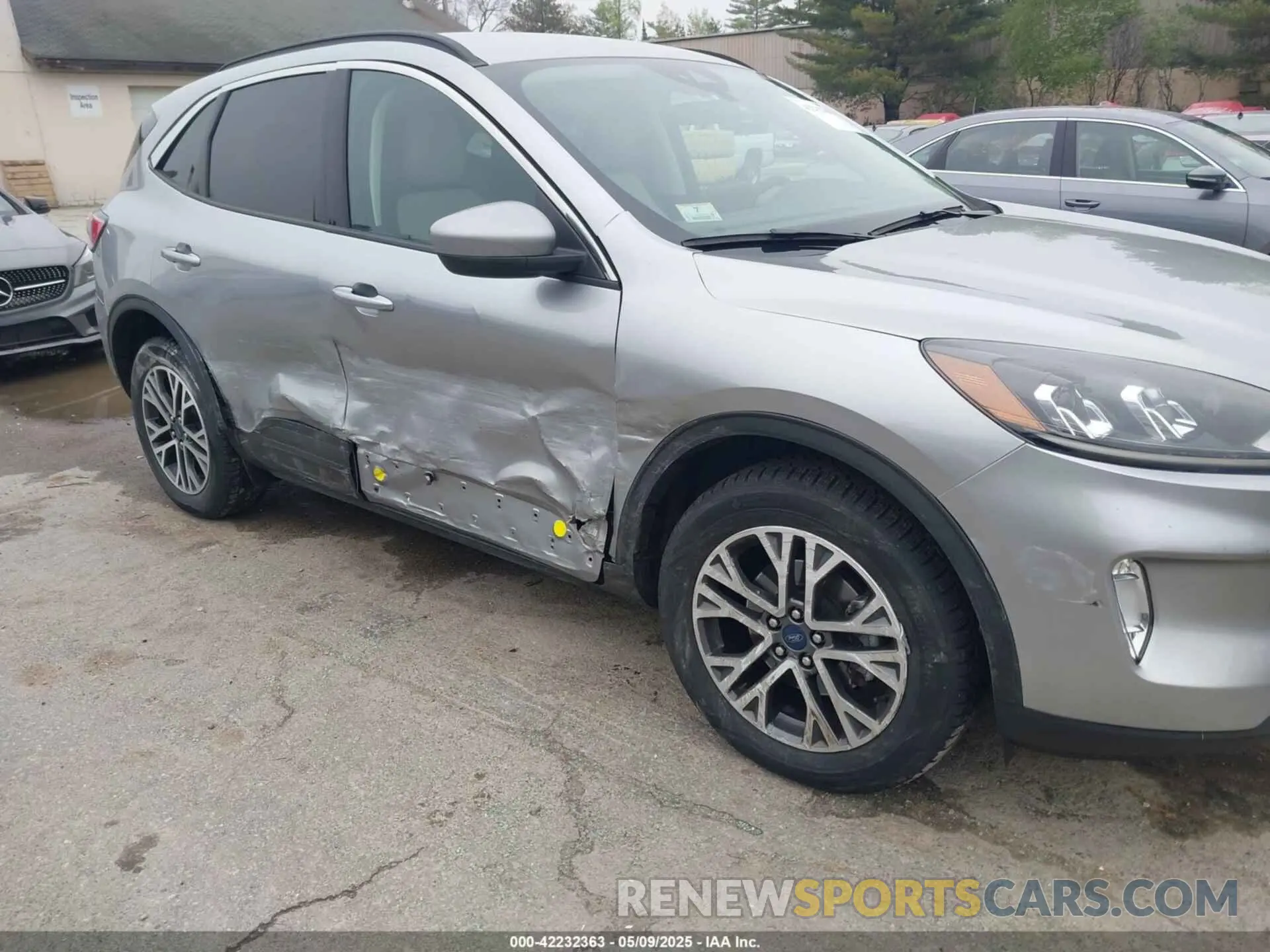 6 Photograph of a damaged car 1FMCU9H61MUA02574 FORD ESCAPE 2021