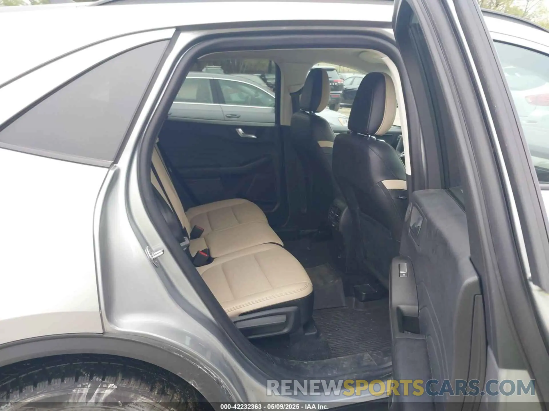 8 Photograph of a damaged car 1FMCU9H61MUA02574 FORD ESCAPE 2021