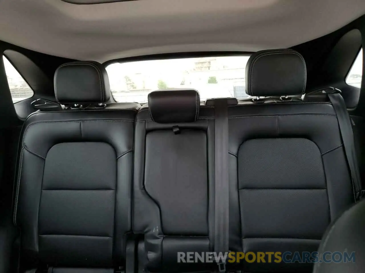 10 Photograph of a damaged car 1FMCU9H62MUB26952 FORD ESCAPE 2021