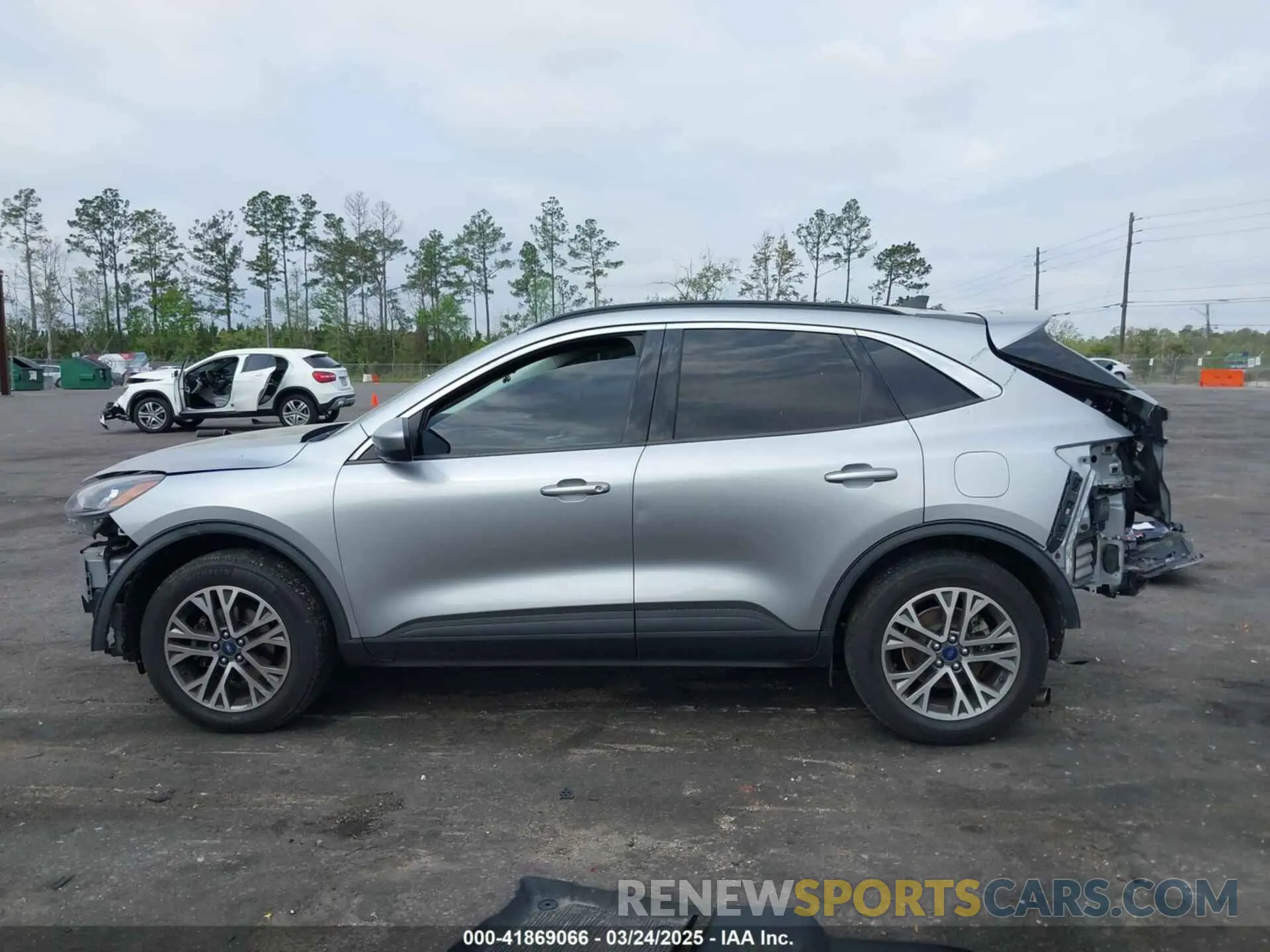 14 Photograph of a damaged car 1FMCU9H65MUA11214 FORD ESCAPE 2021