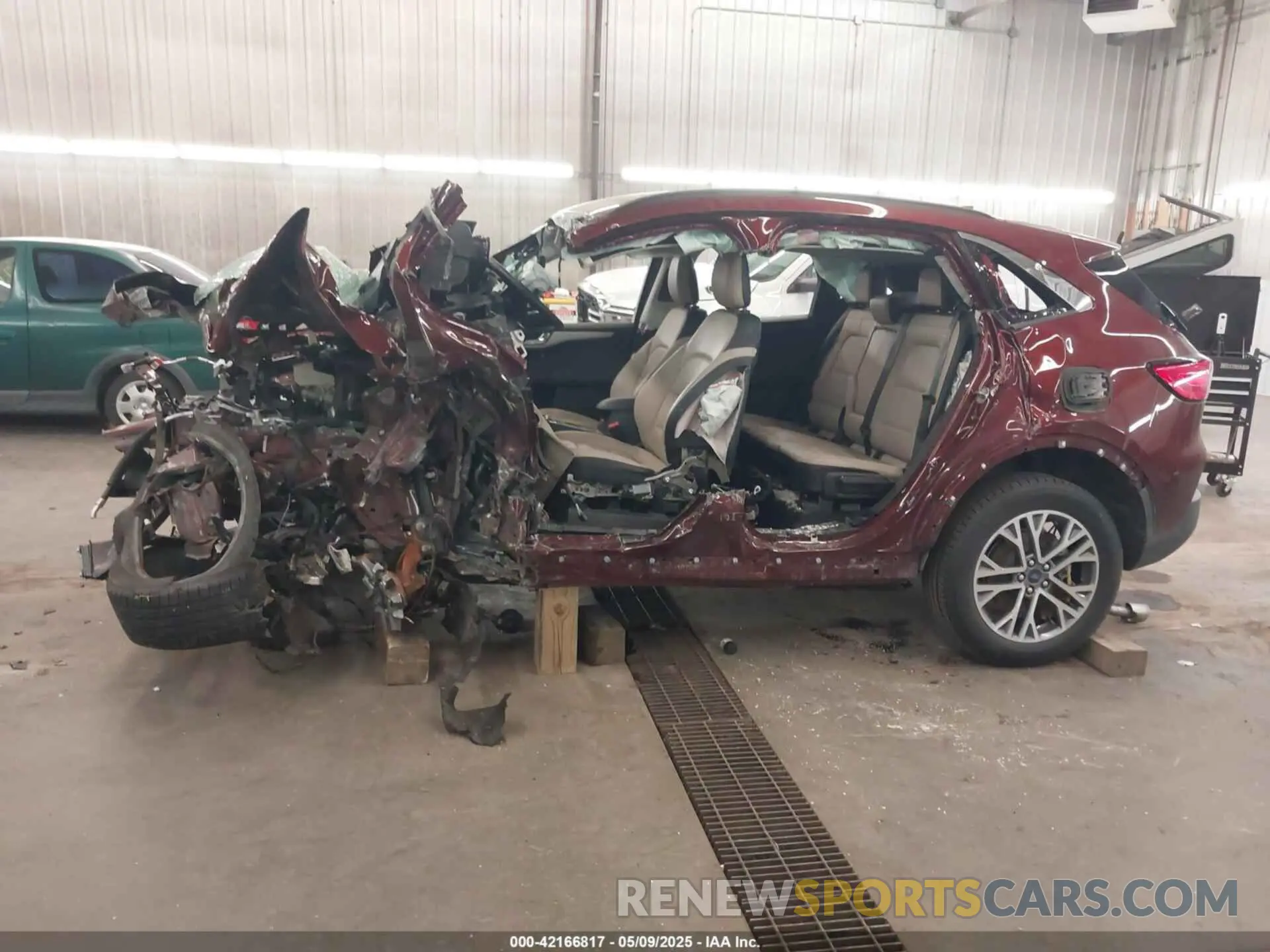 6 Photograph of a damaged car 1FMCU9H65MUB05710 FORD ESCAPE 2021