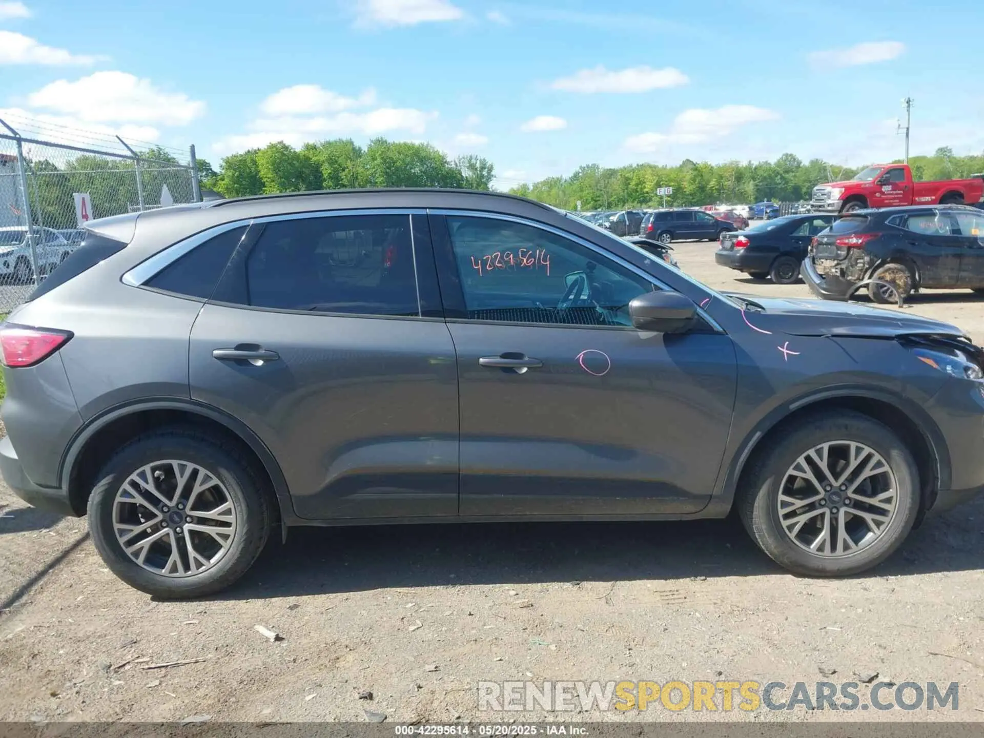 14 Photograph of a damaged car 1FMCU9H66MUA64813 FORD ESCAPE 2021