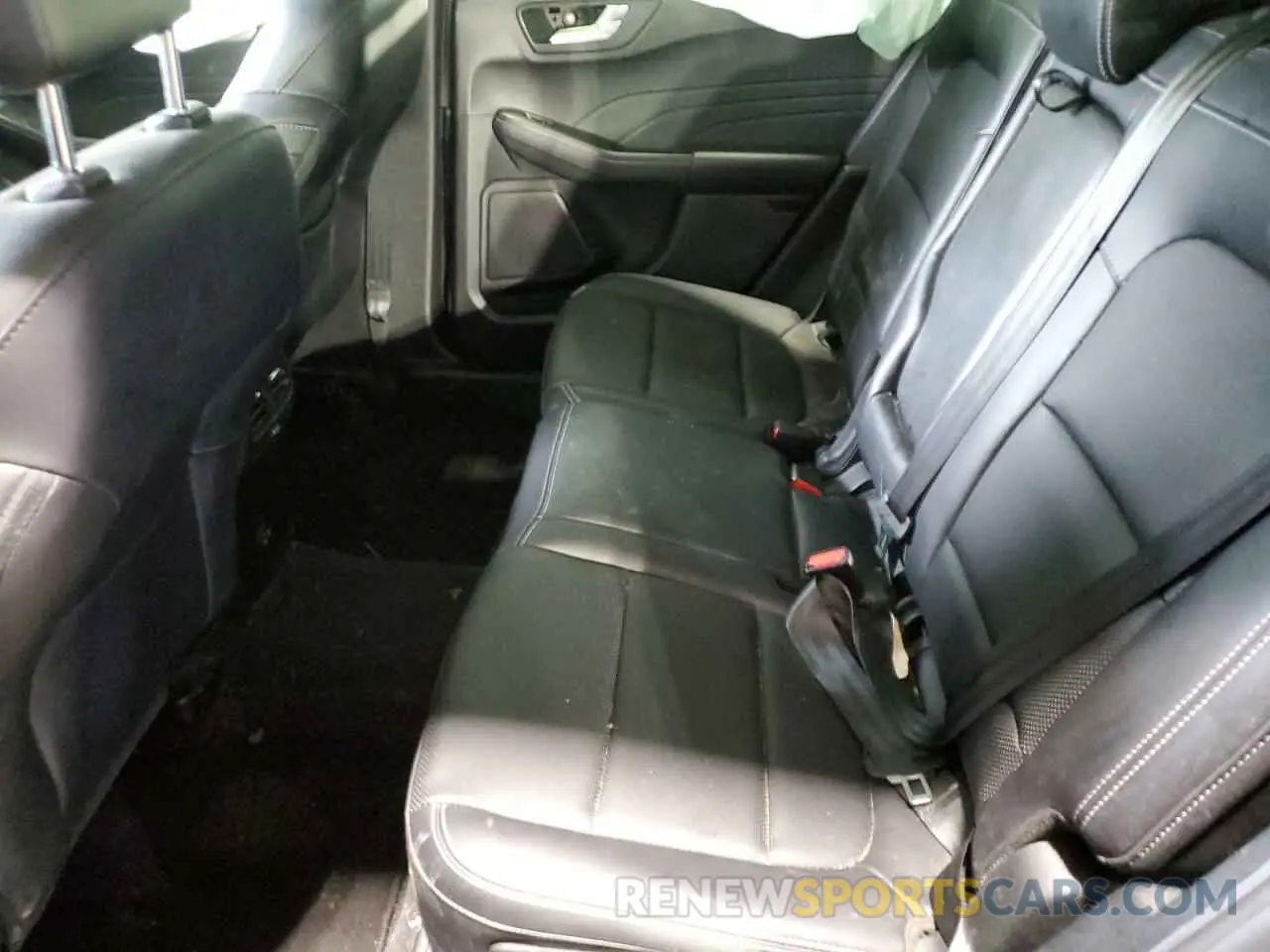 11 Photograph of a damaged car 1FMCU9H67MUB18913 FORD ESCAPE 2021