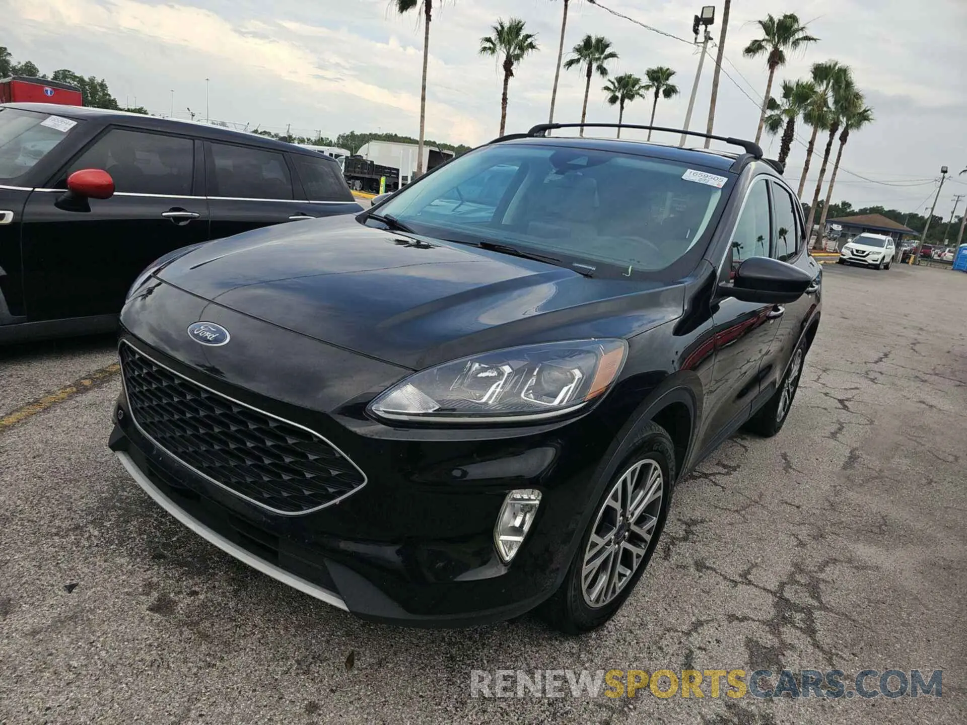 10 Photograph of a damaged car 1FMCU9H90MUA73968 FORD ESCAPE 2021