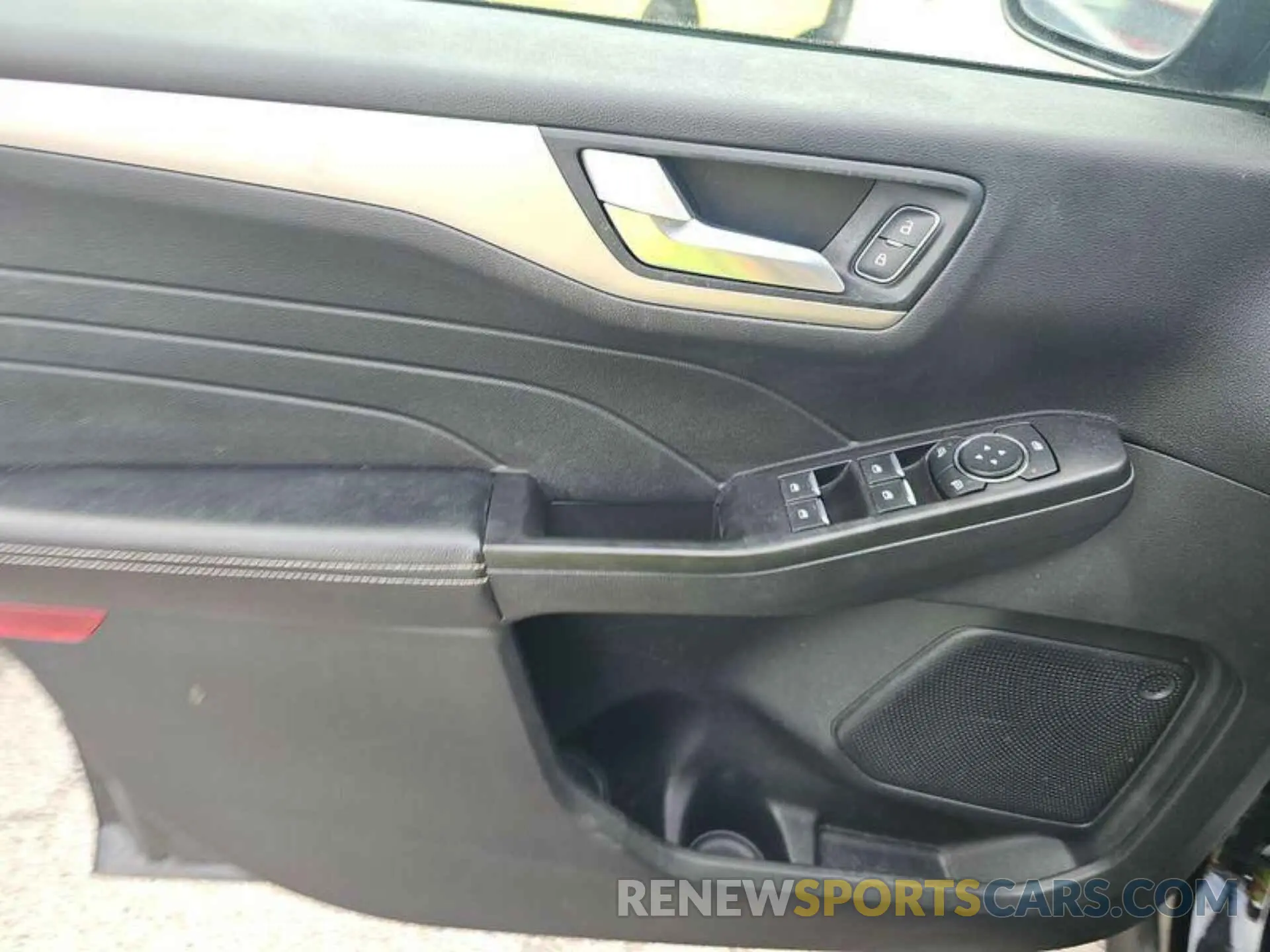 9 Photograph of a damaged car 1FMCU9H90MUA73968 FORD ESCAPE 2021