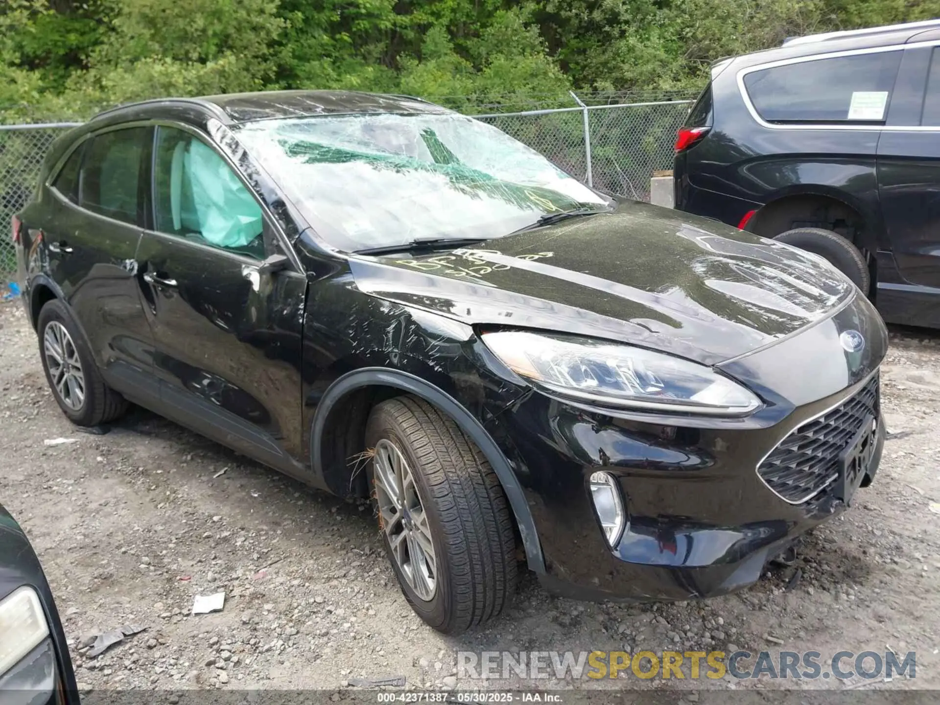 1 Photograph of a damaged car 1FMCU9H94MUA61032 FORD ESCAPE 2021