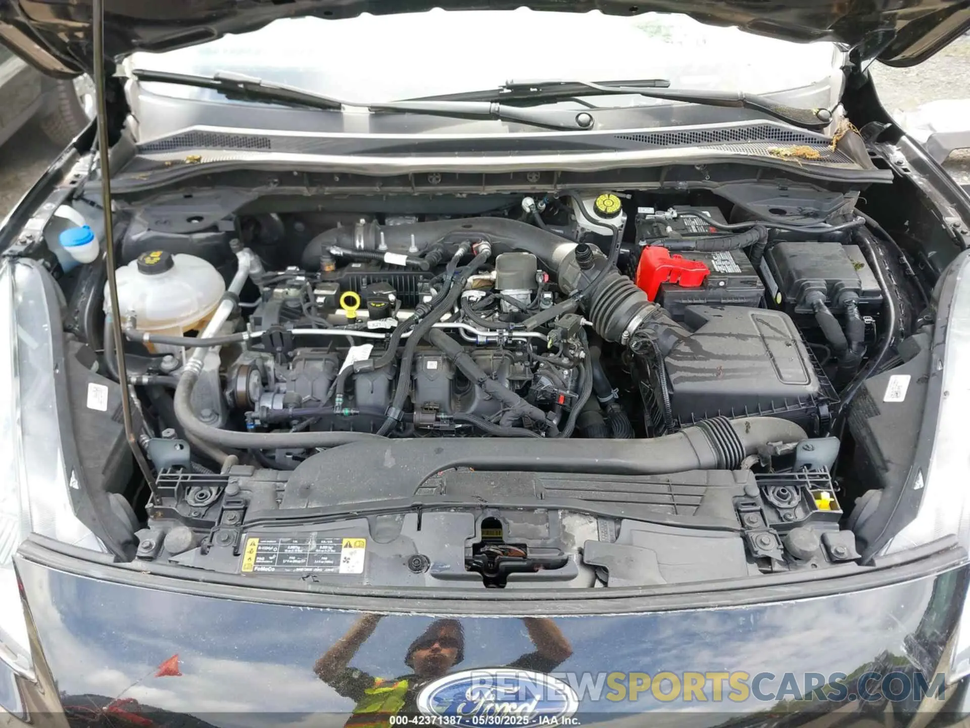 10 Photograph of a damaged car 1FMCU9H94MUA61032 FORD ESCAPE 2021