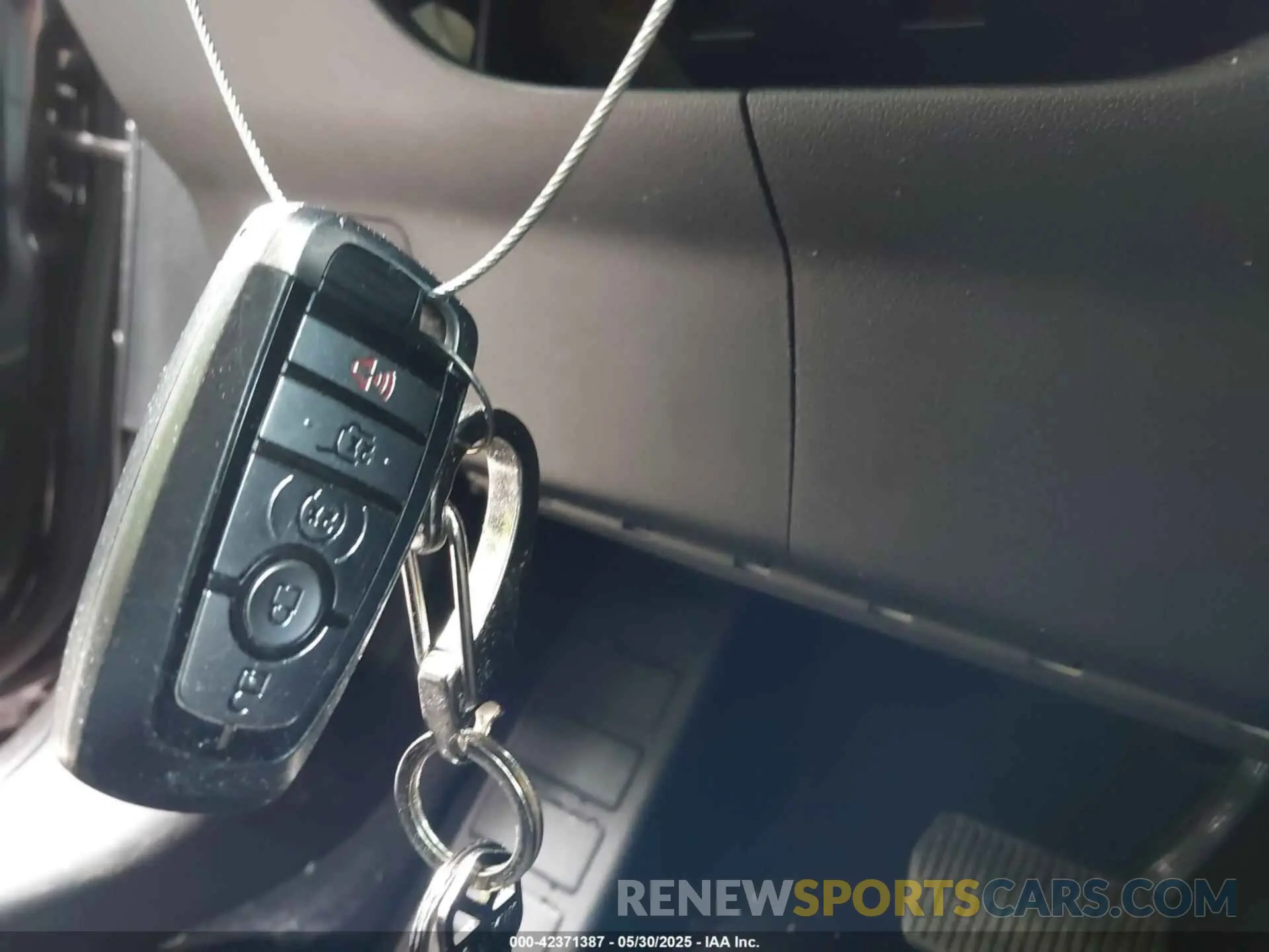 11 Photograph of a damaged car 1FMCU9H94MUA61032 FORD ESCAPE 2021