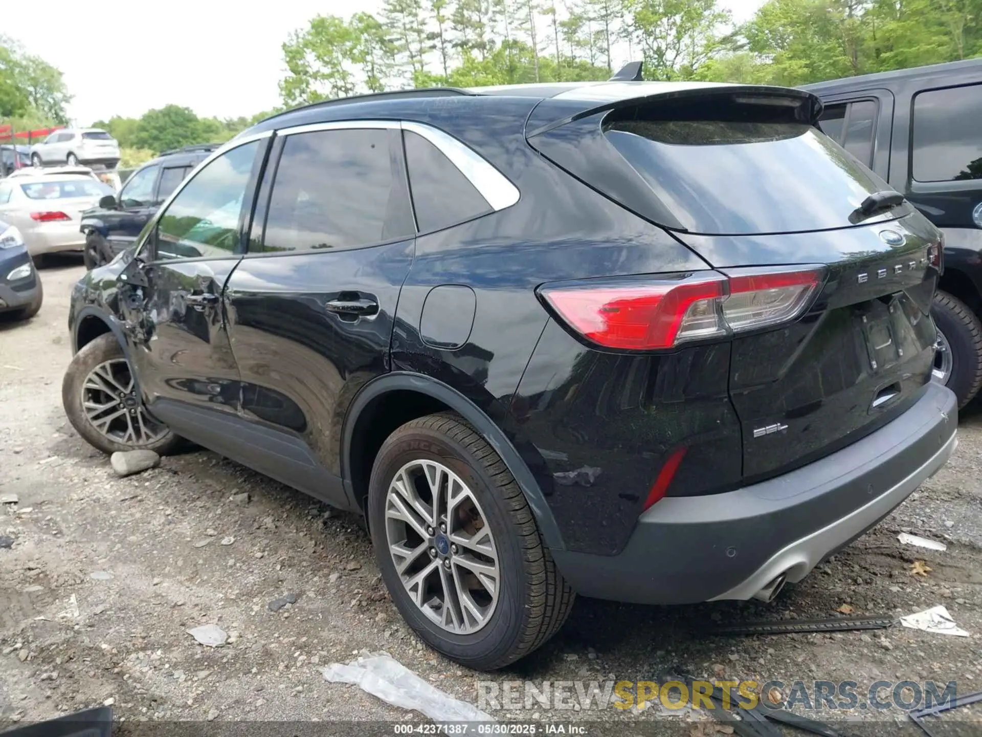 3 Photograph of a damaged car 1FMCU9H94MUA61032 FORD ESCAPE 2021