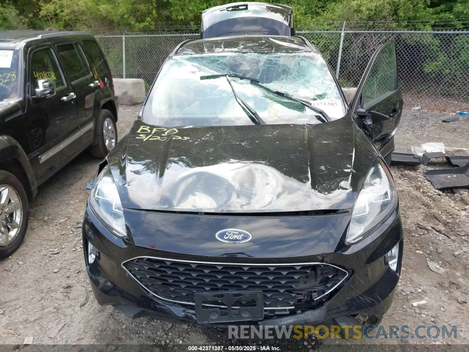 6 Photograph of a damaged car 1FMCU9H94MUA61032 FORD ESCAPE 2021