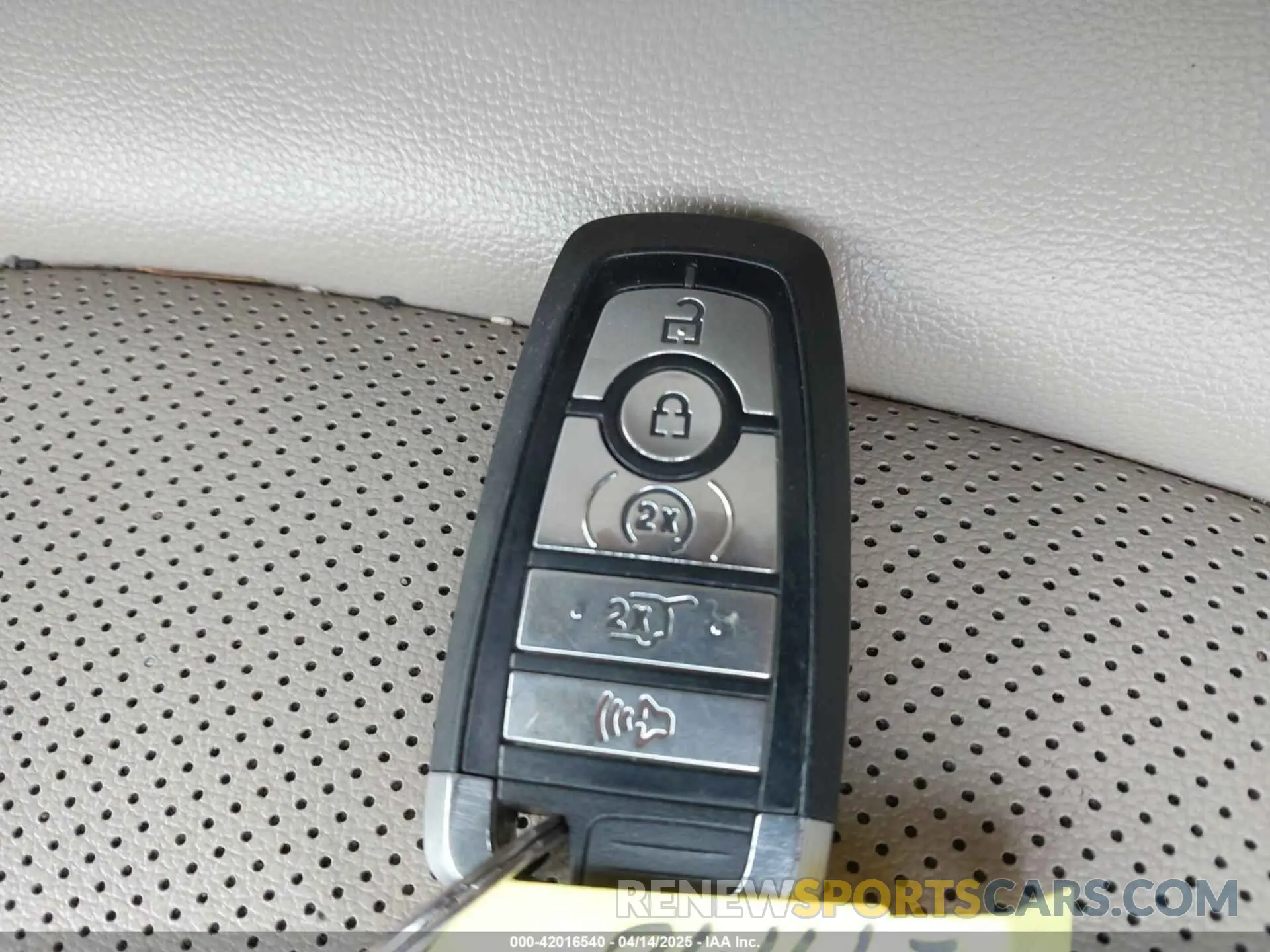 11 Photograph of a damaged car 1FMCU9H9XMUA60225 FORD ESCAPE 2021