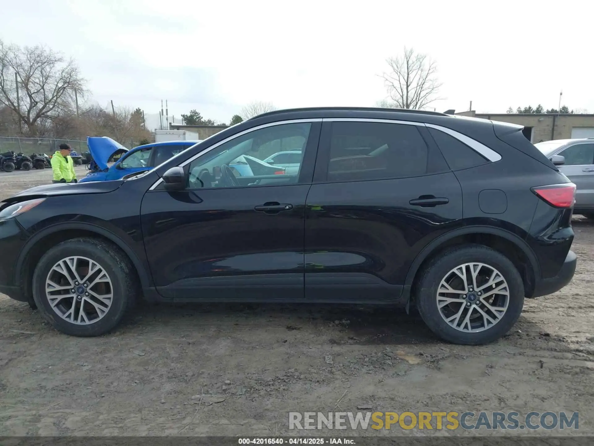 14 Photograph of a damaged car 1FMCU9H9XMUA60225 FORD ESCAPE 2021