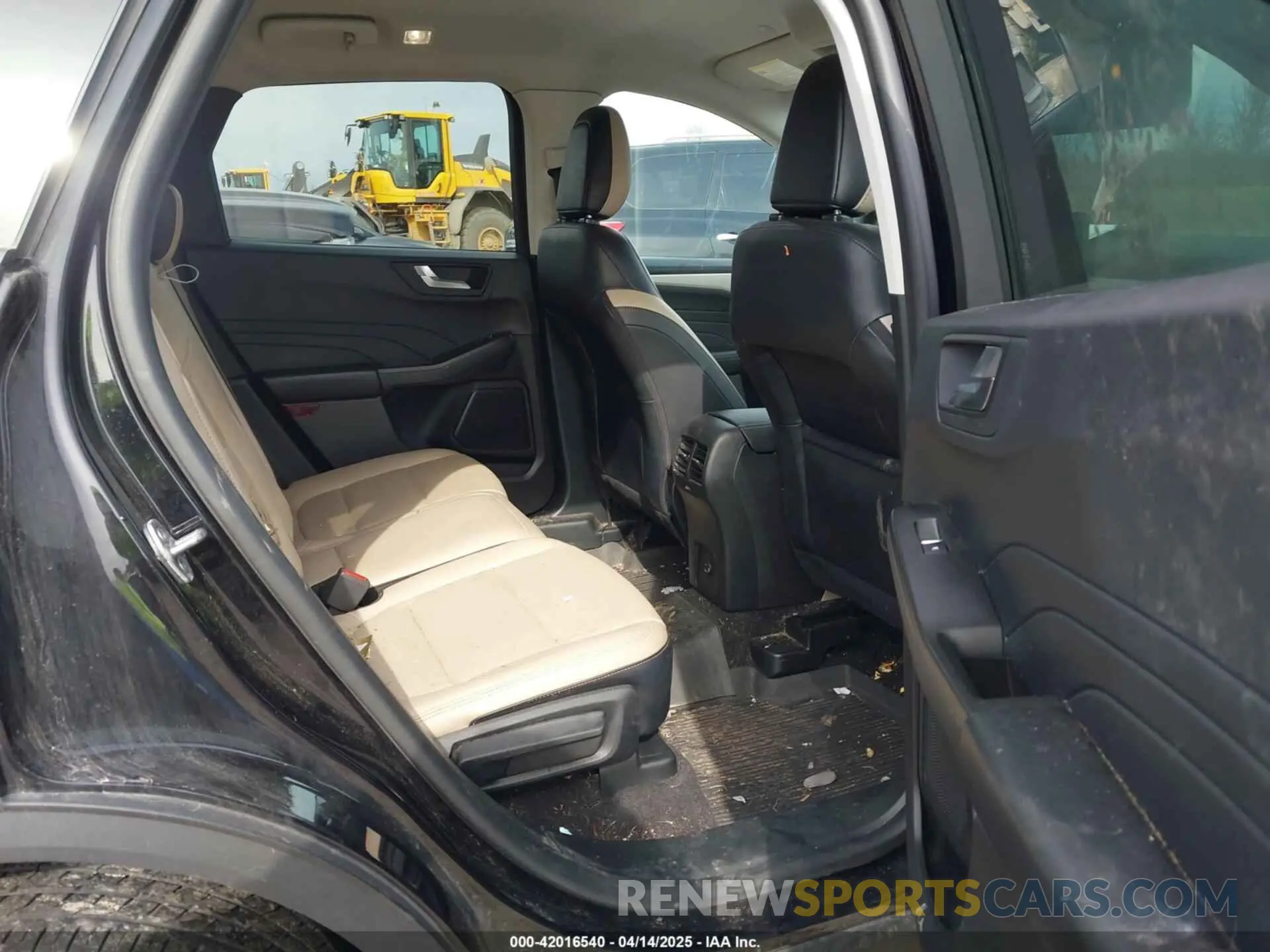 8 Photograph of a damaged car 1FMCU9H9XMUA60225 FORD ESCAPE 2021