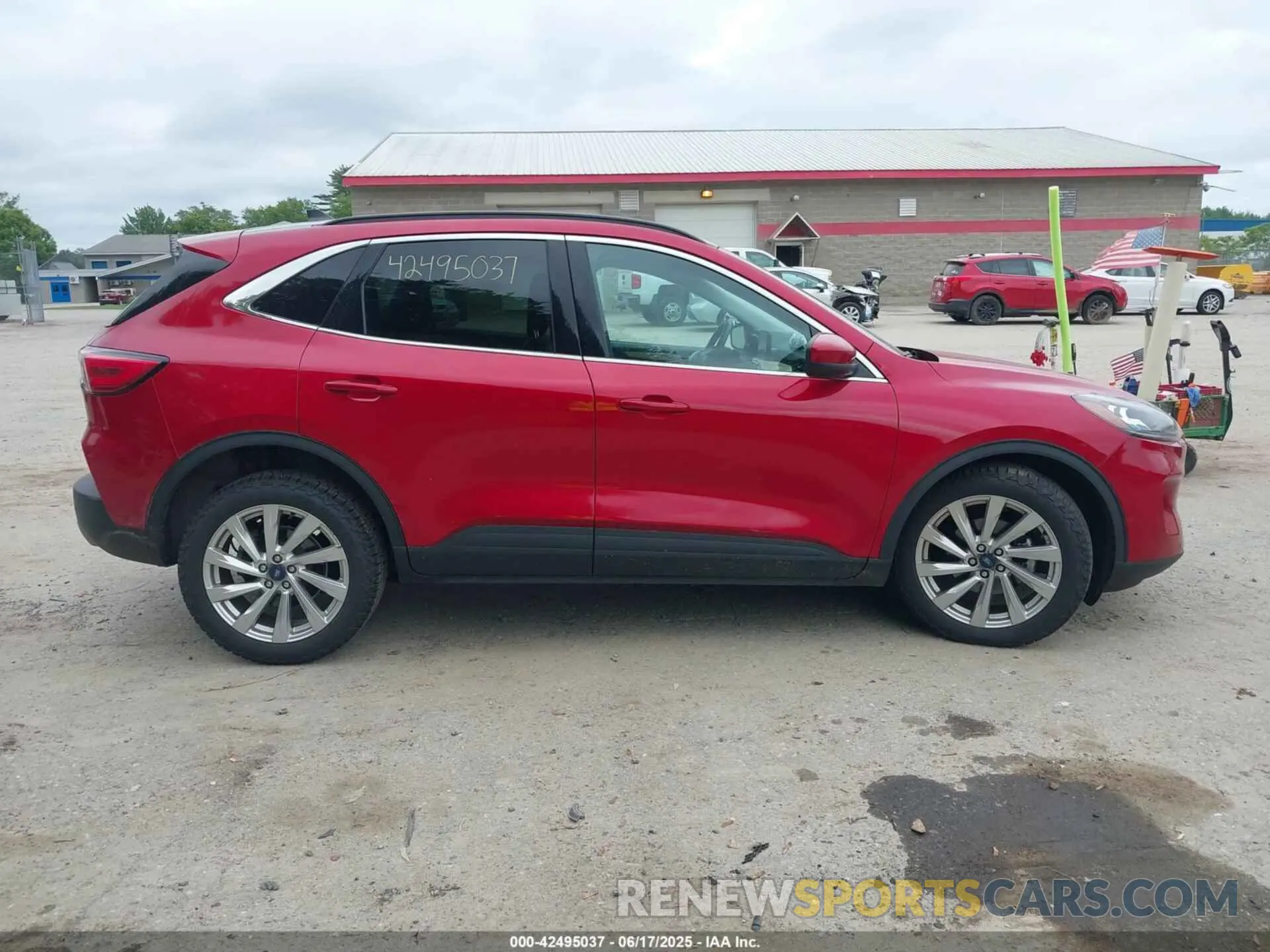 13 Photograph of a damaged car 1FMCU9J90MUA33755 FORD ESCAPE 2021