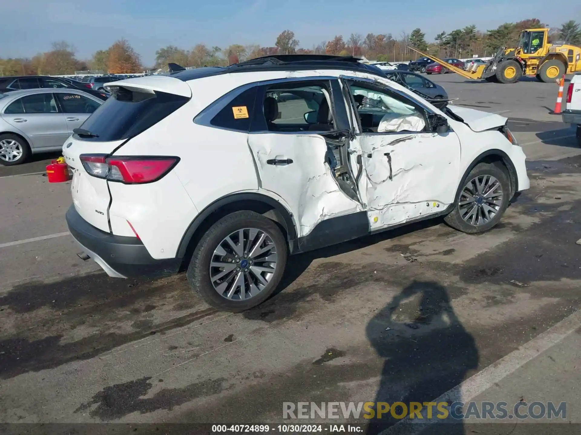 4 Photograph of a damaged car 1FMCU9J96MUA70647 FORD ESCAPE 2021