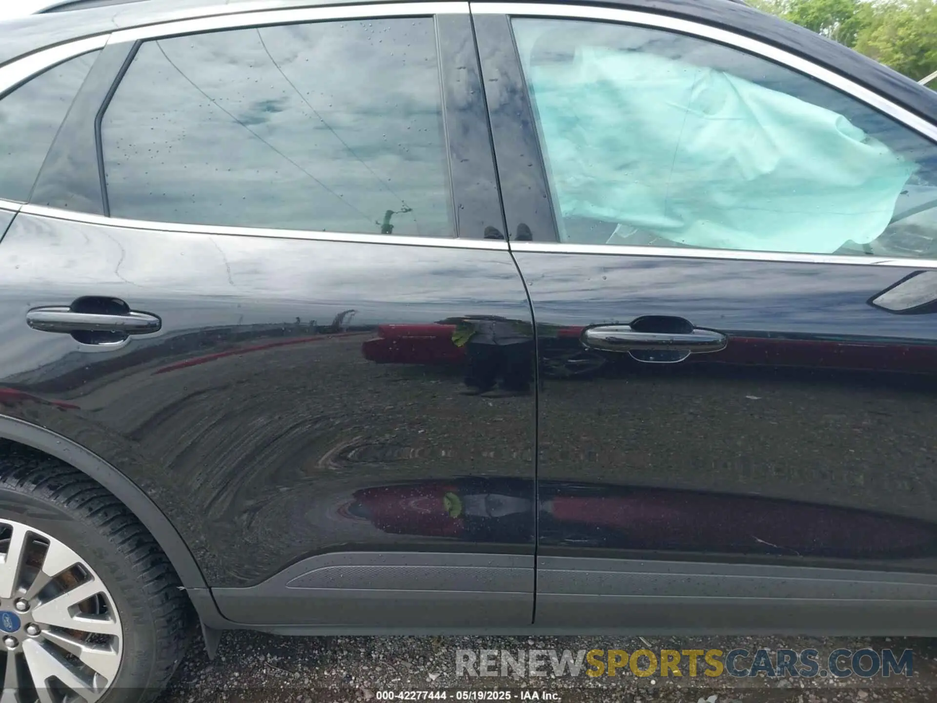 13 Photograph of a damaged car 1FMCU9J97MUA77753 FORD ESCAPE 2021