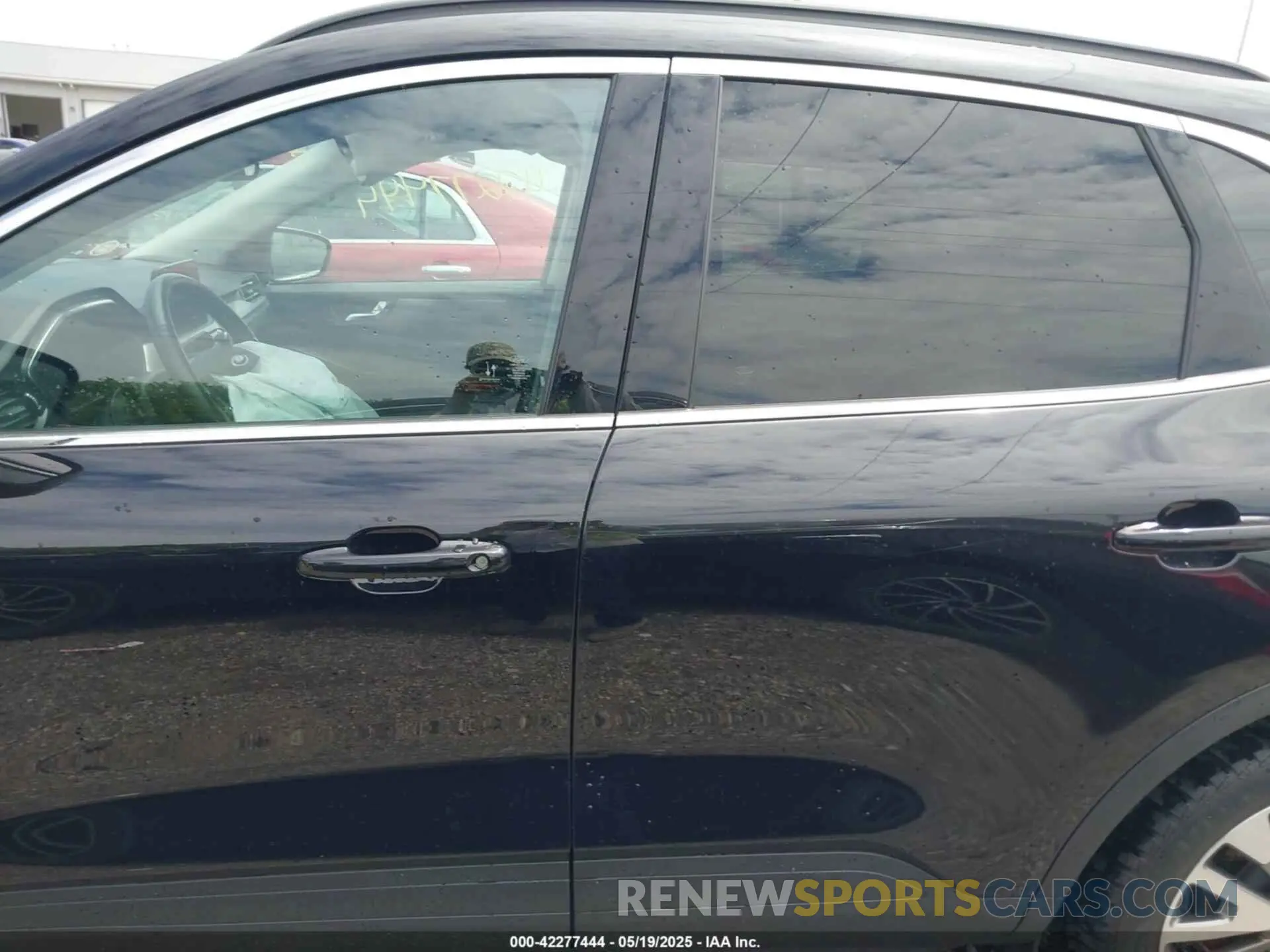 14 Photograph of a damaged car 1FMCU9J97MUA77753 FORD ESCAPE 2021