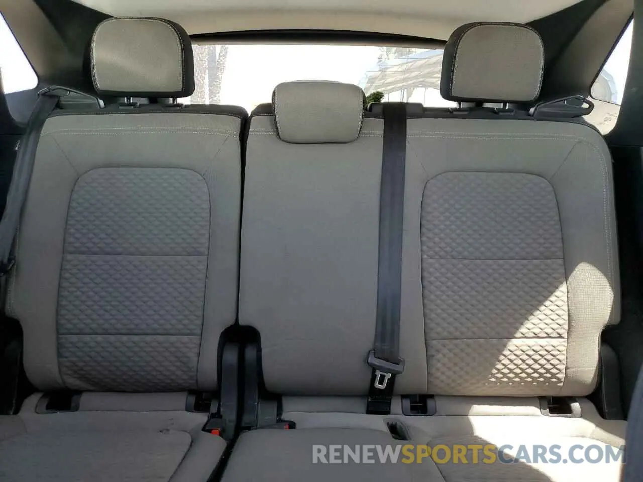 10 Photograph of a damaged car 1FMCU0BZ2NUA26494 FORD ESCAPE 2022