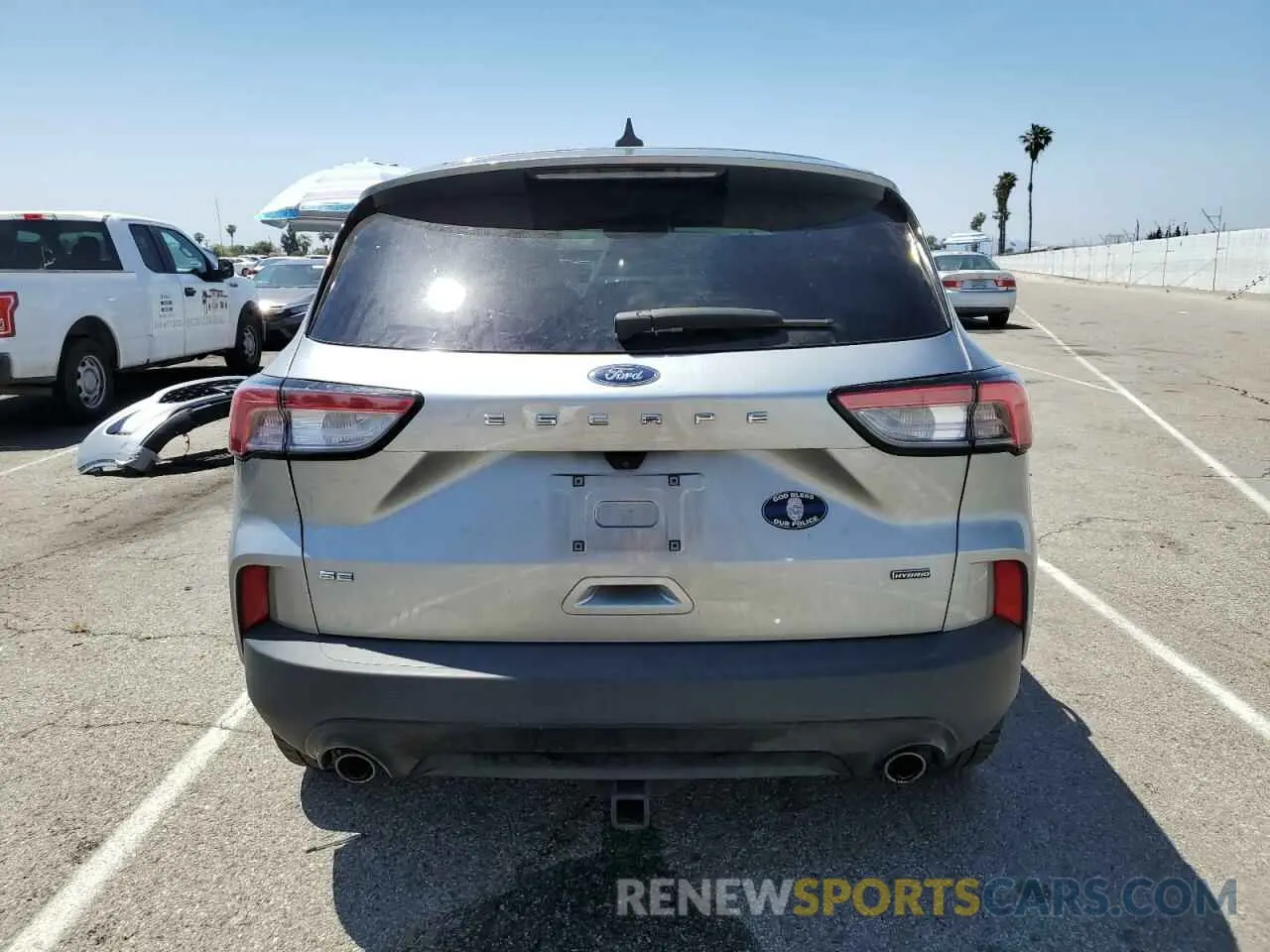 6 Photograph of a damaged car 1FMCU0BZ2NUA26494 FORD ESCAPE 2022