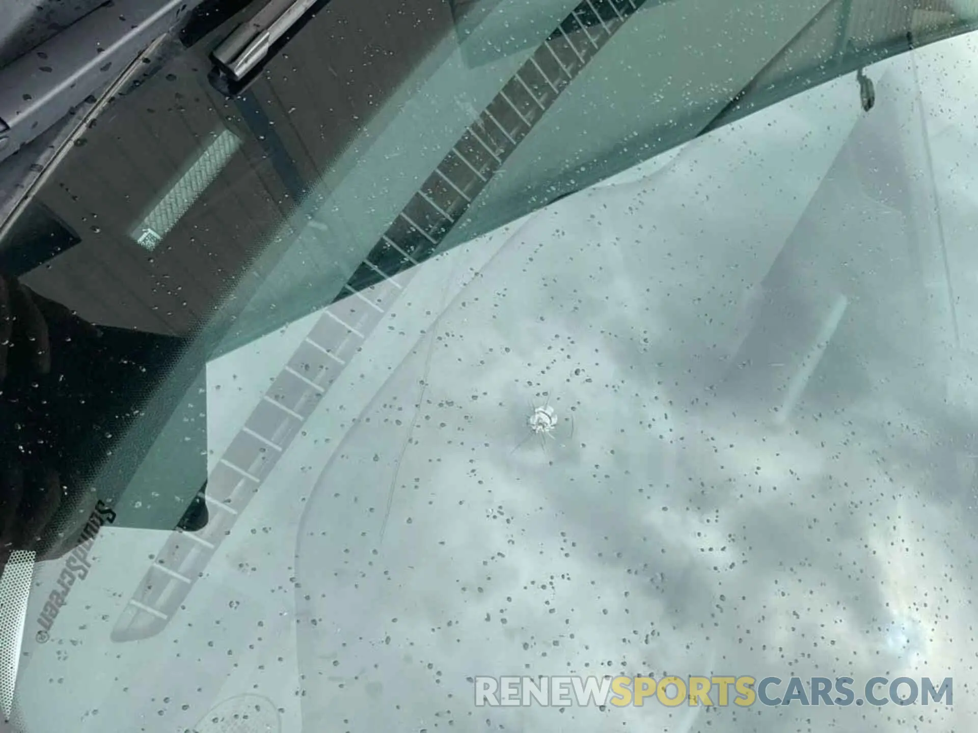 28 Photograph of a damaged car 1FMCU0BZ2NUA30822 FORD ESCAPE 2022