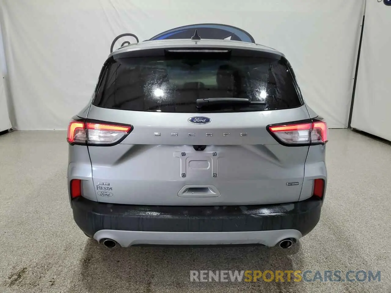 6 Photograph of a damaged car 1FMCU0BZ2NUB16910 FORD ESCAPE 2022