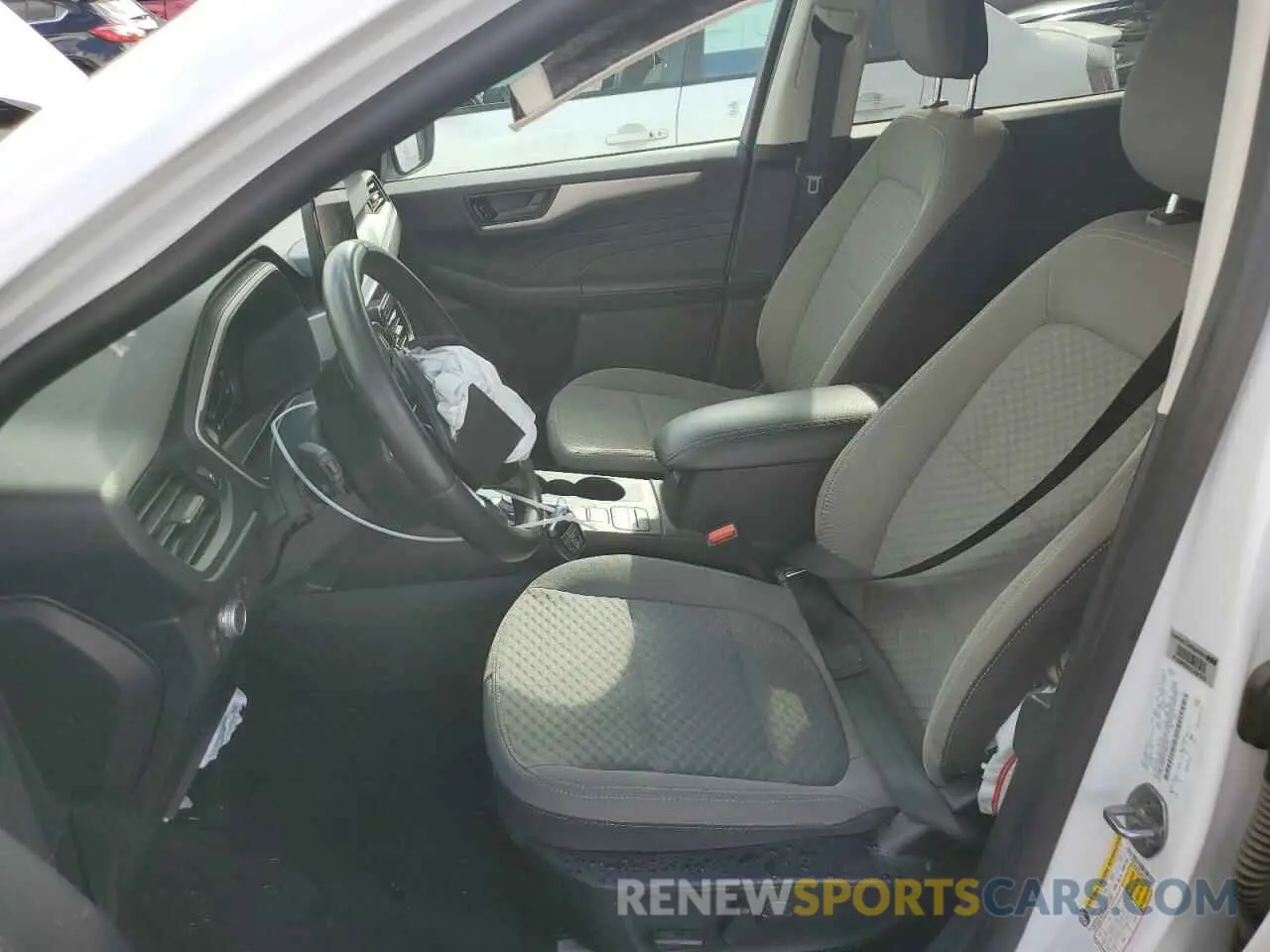 7 Photograph of a damaged car 1FMCU0BZ4NUA80783 FORD ESCAPE 2022