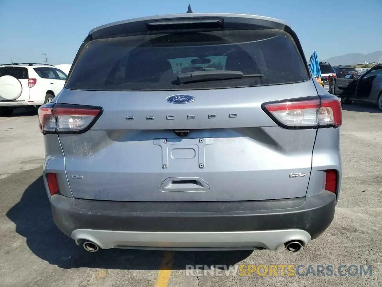 6 Photograph of a damaged car 1FMCU0BZ9NUA28338 FORD ESCAPE 2022