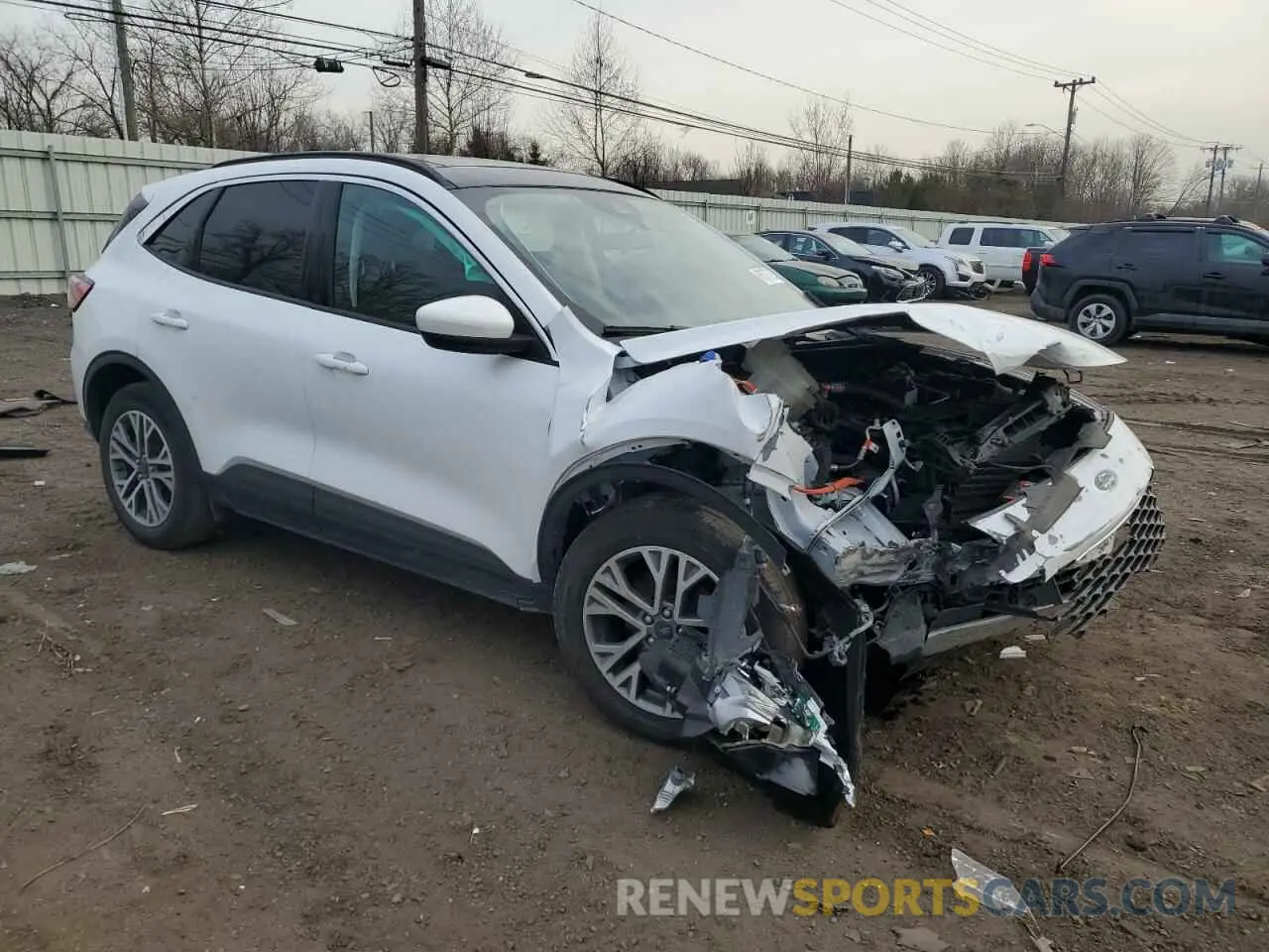 4 Photograph of a damaged car 1FMCU0CZ2NUA13873 FORD ESCAPE 2022