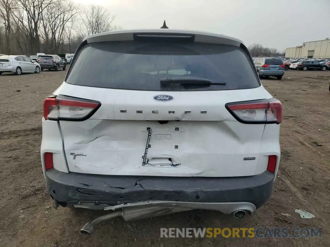 6 Photograph of a damaged car 1FMCU0CZ2NUA13873 FORD ESCAPE 2022