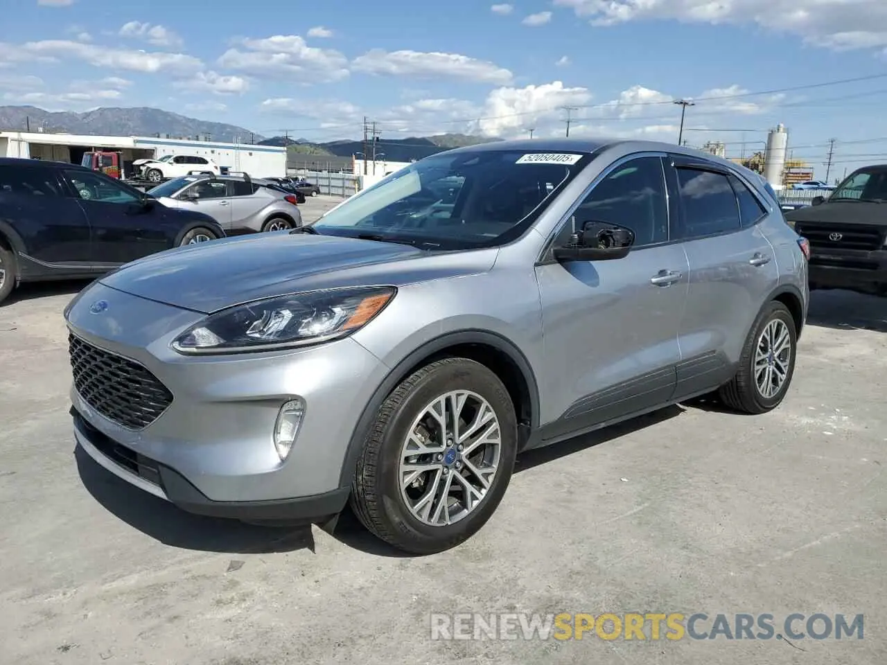 1 Photograph of a damaged car 1FMCU0CZ2NUA16871 FORD ESCAPE 2022