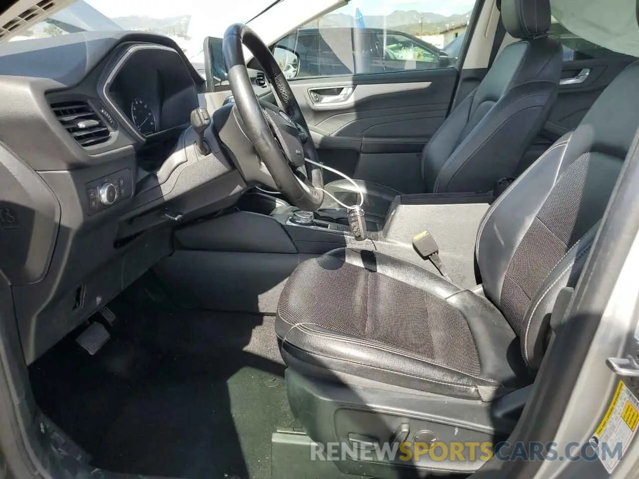 7 Photograph of a damaged car 1FMCU0CZ2NUA16871 FORD ESCAPE 2022