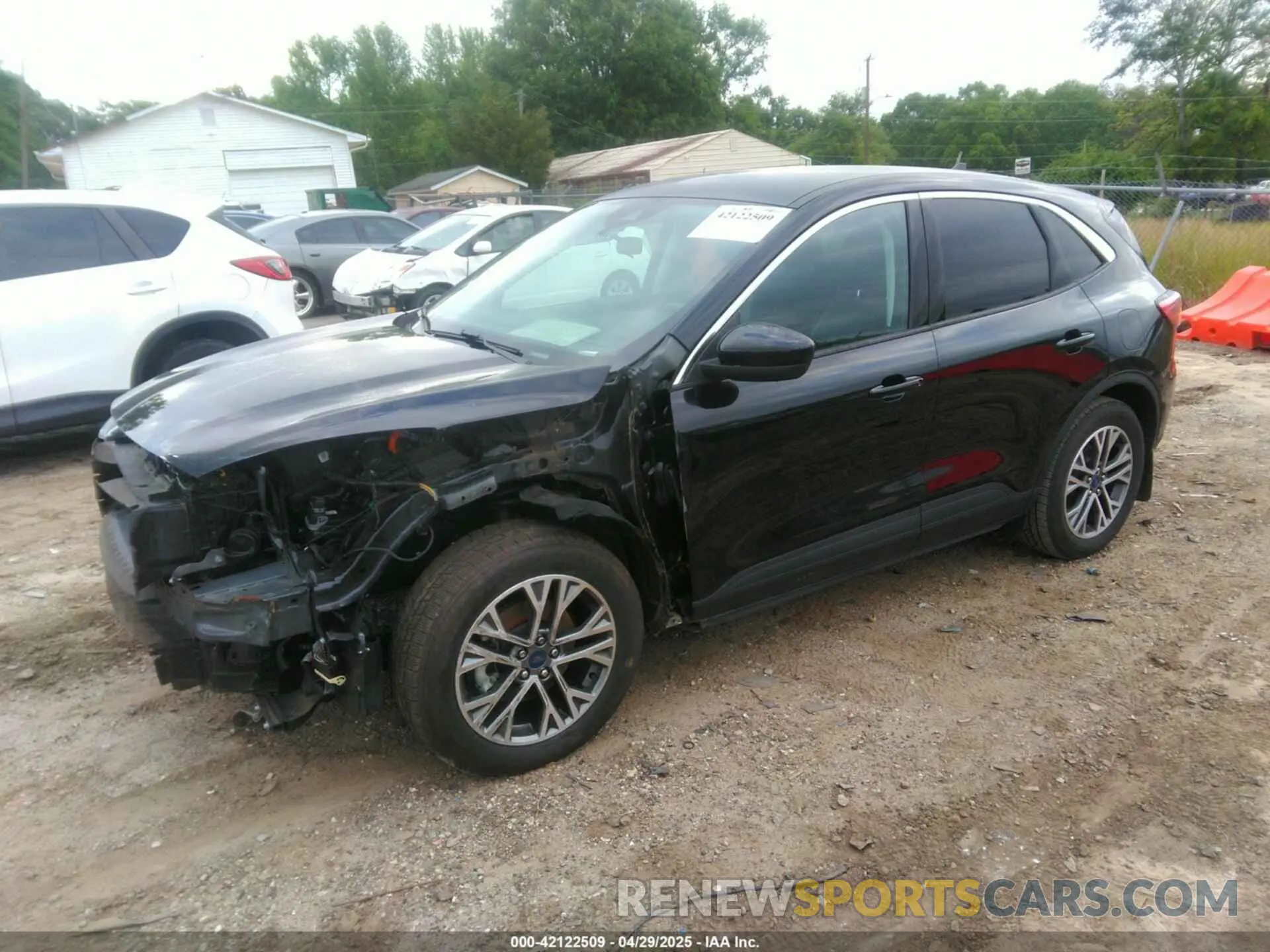 2 Photograph of a damaged car 1FMCU0CZ5NUB47048 FORD ESCAPE 2022