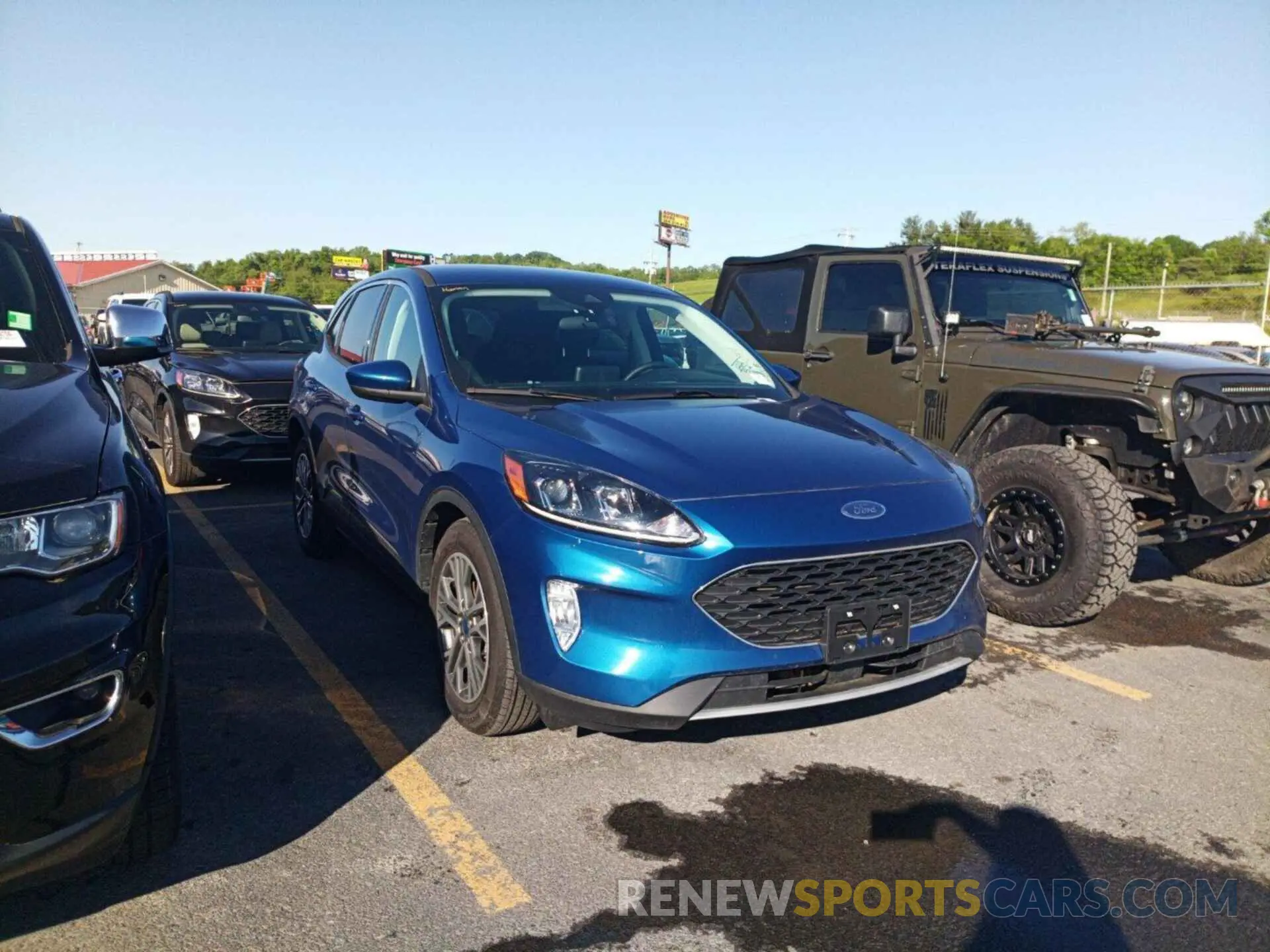 21 Photograph of a damaged car 1FMCU0CZ8NUB45374 FORD ESCAPE 2022