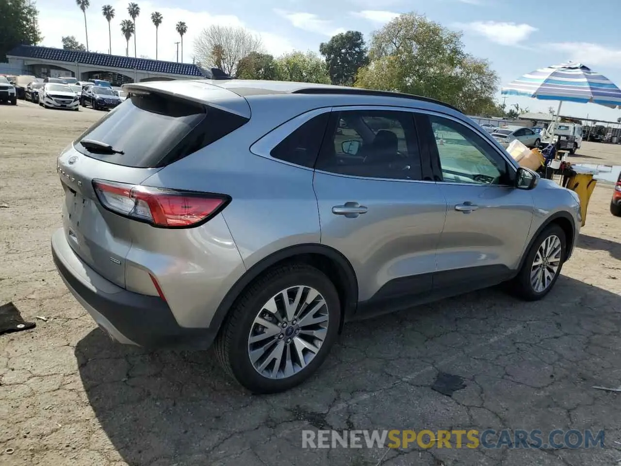 3 Photograph of a damaged car 1FMCU0DZ9NUA26232 FORD ESCAPE 2022