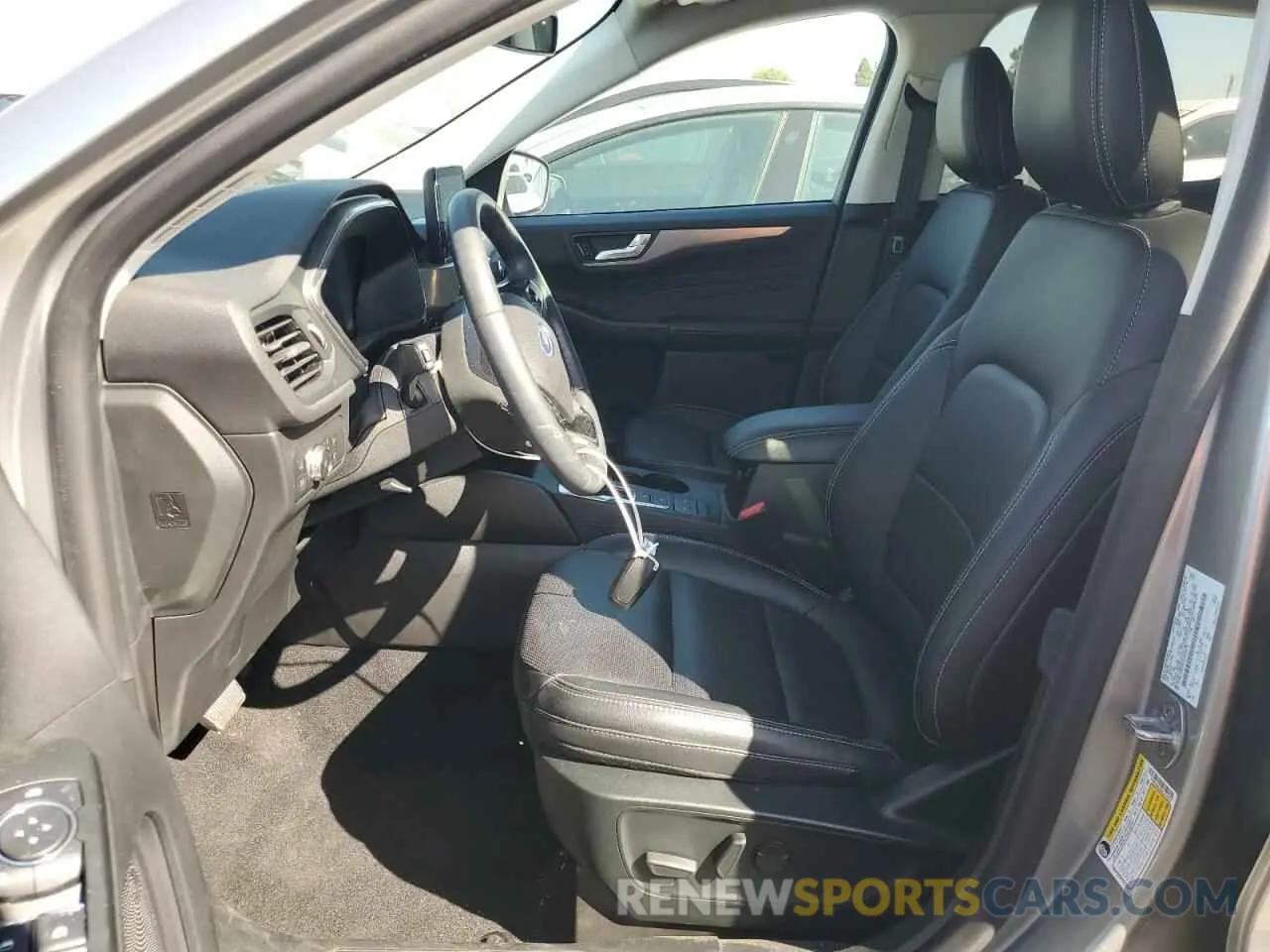 7 Photograph of a damaged car 1FMCU0DZ9NUA26232 FORD ESCAPE 2022