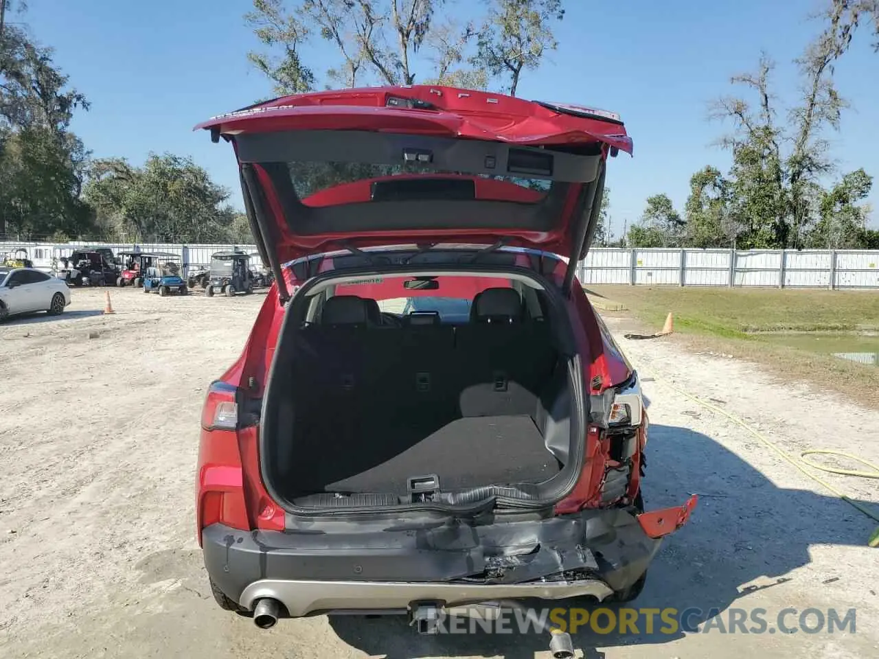 6 Photograph of a damaged car 1FMCU0DZXNUA92093 FORD ESCAPE 2022