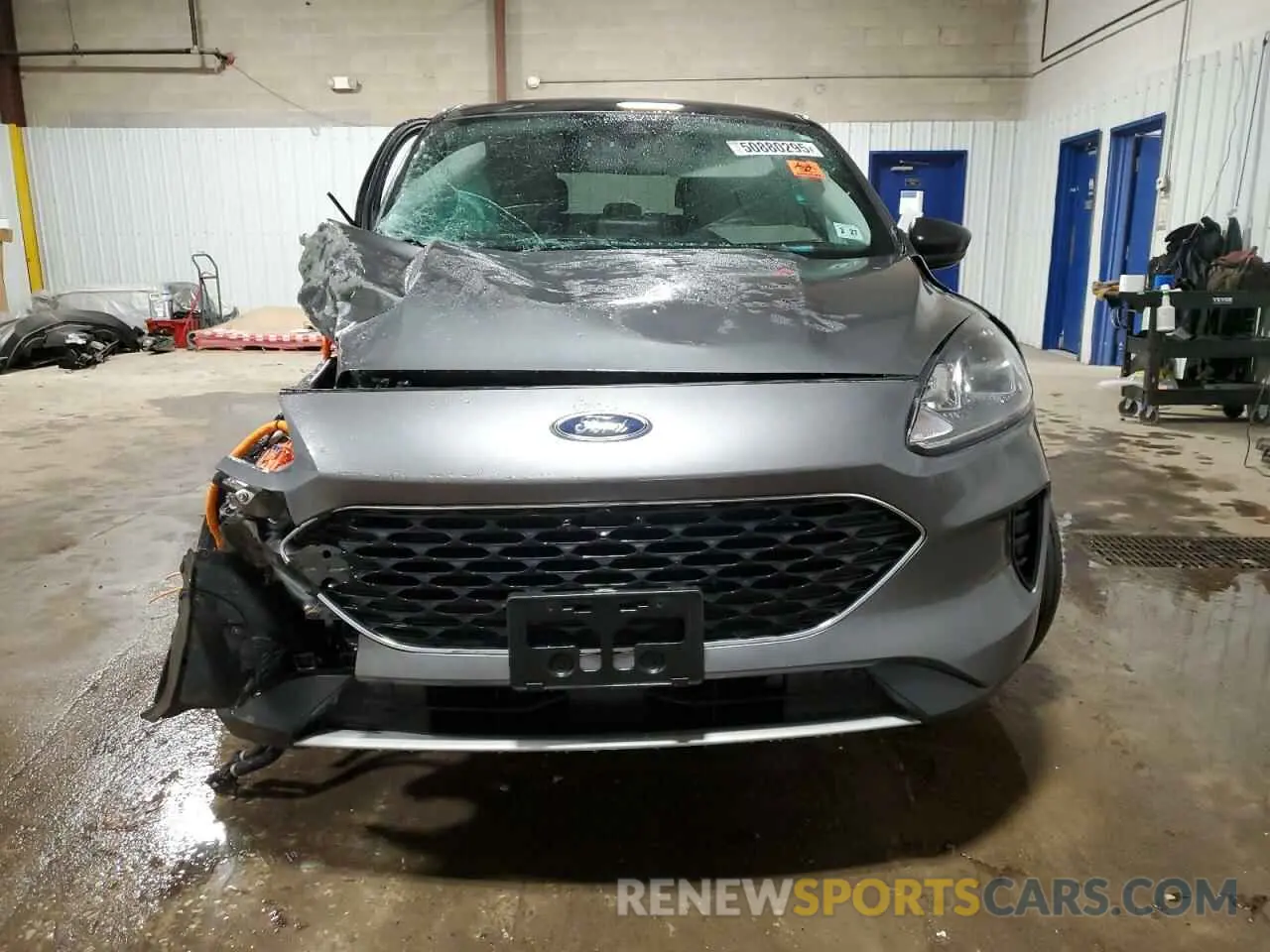 5 Photograph of a damaged car 1FMCU0EZ1NUA19936 FORD ESCAPE 2022