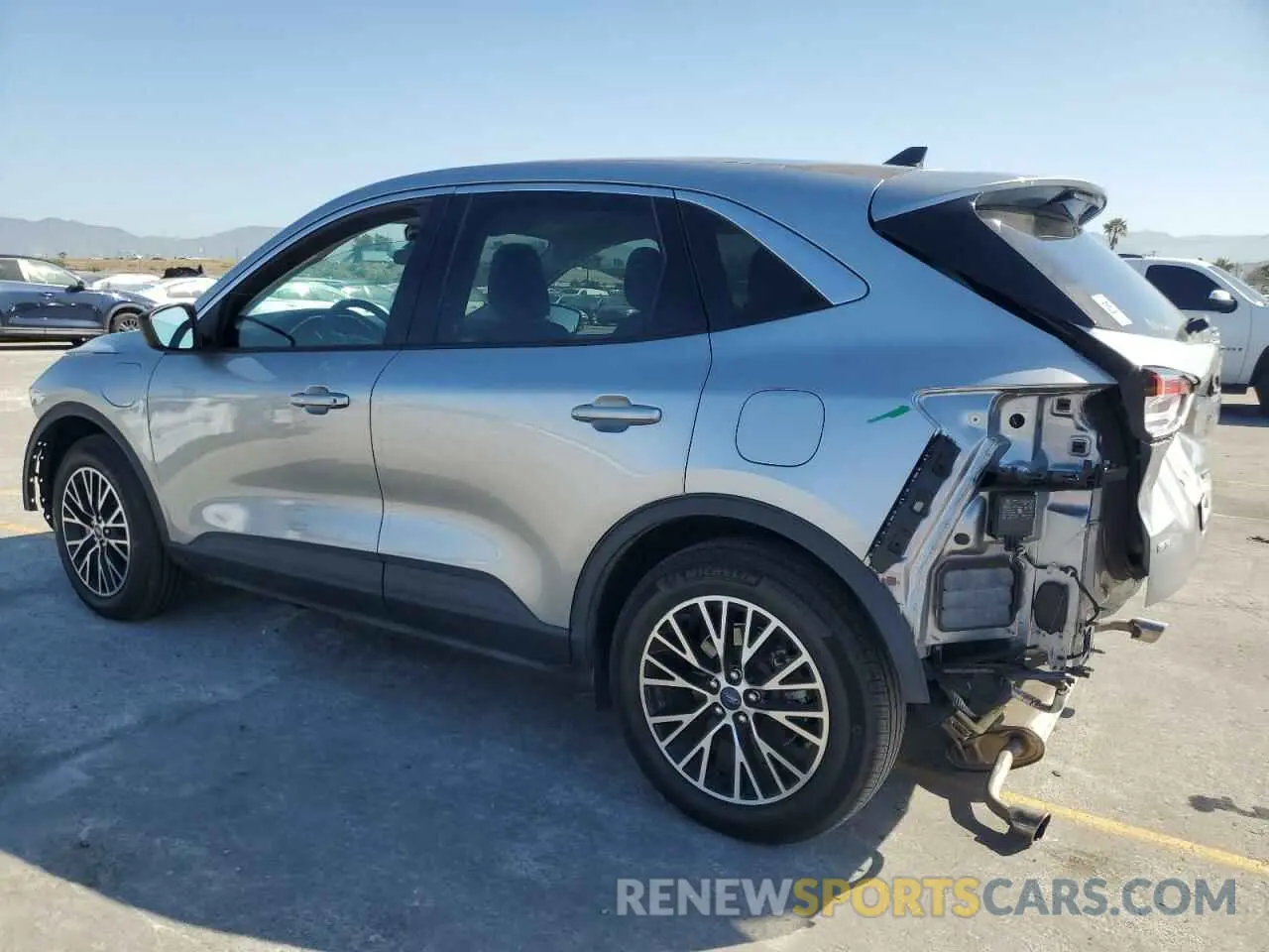 2 Photograph of a damaged car 1FMCU0EZ8NUA19724 FORD ESCAPE 2022