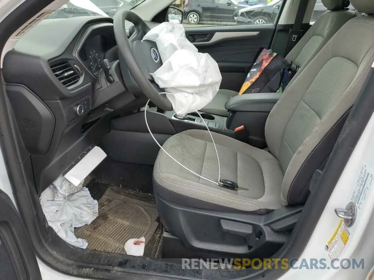 7 Photograph of a damaged car 1FMCU0F60NUB52546 FORD ESCAPE 2022