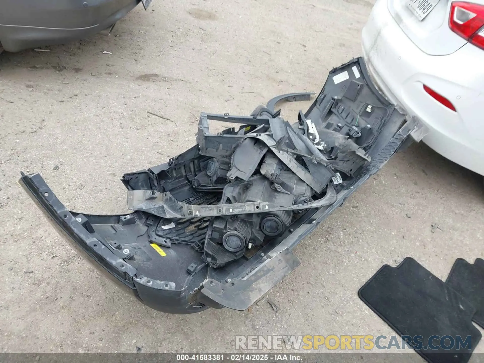 12 Photograph of a damaged car 1FMCU0F61NUA35686 FORD ESCAPE 2022
