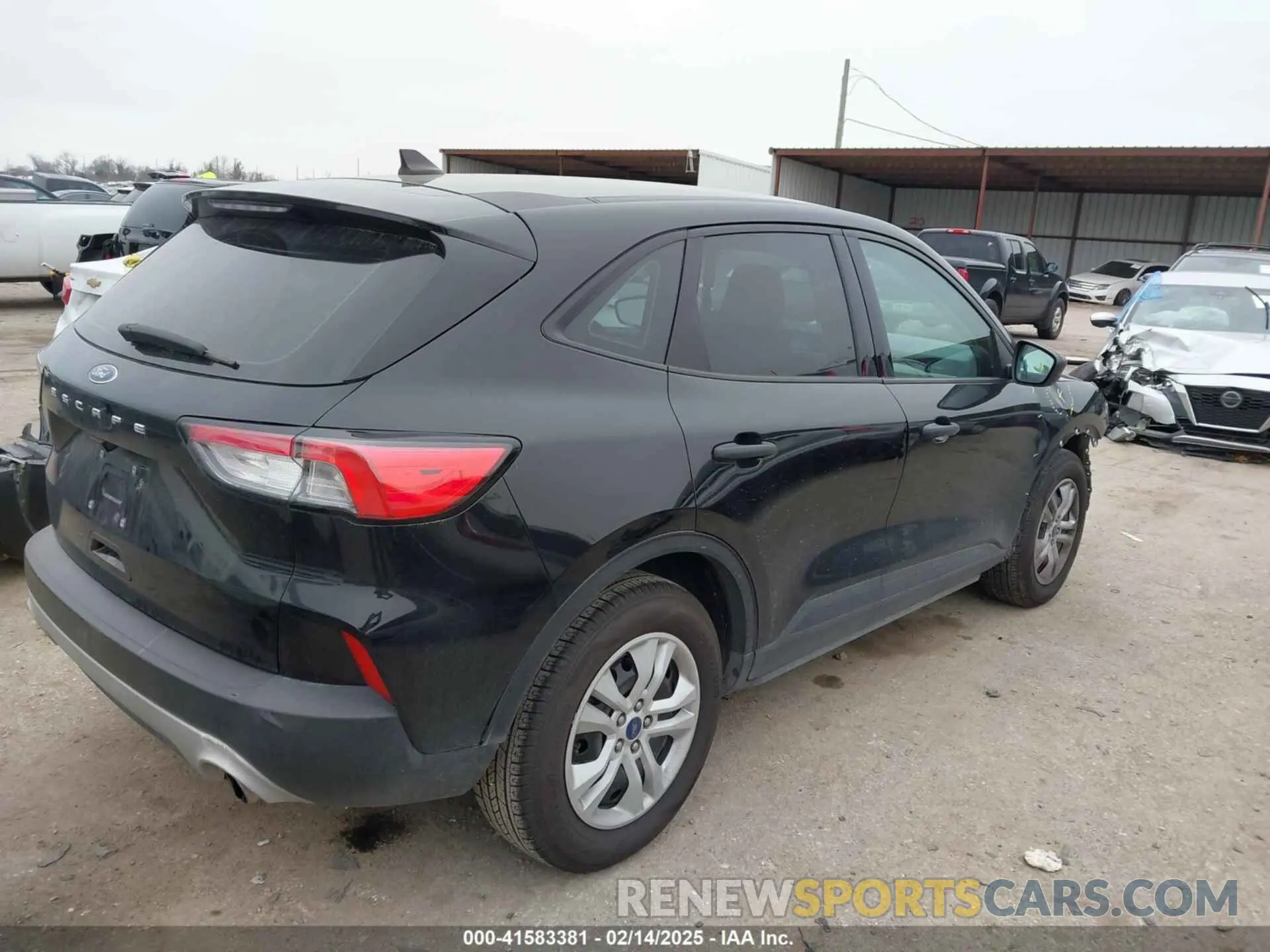 4 Photograph of a damaged car 1FMCU0F61NUA35686 FORD ESCAPE 2022
