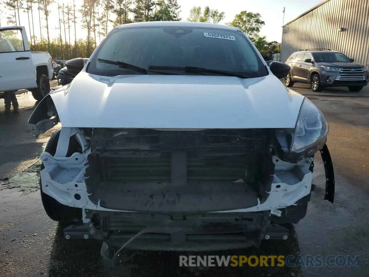 5 Photograph of a damaged car 1FMCU0F62NUB48093 FORD ESCAPE 2022