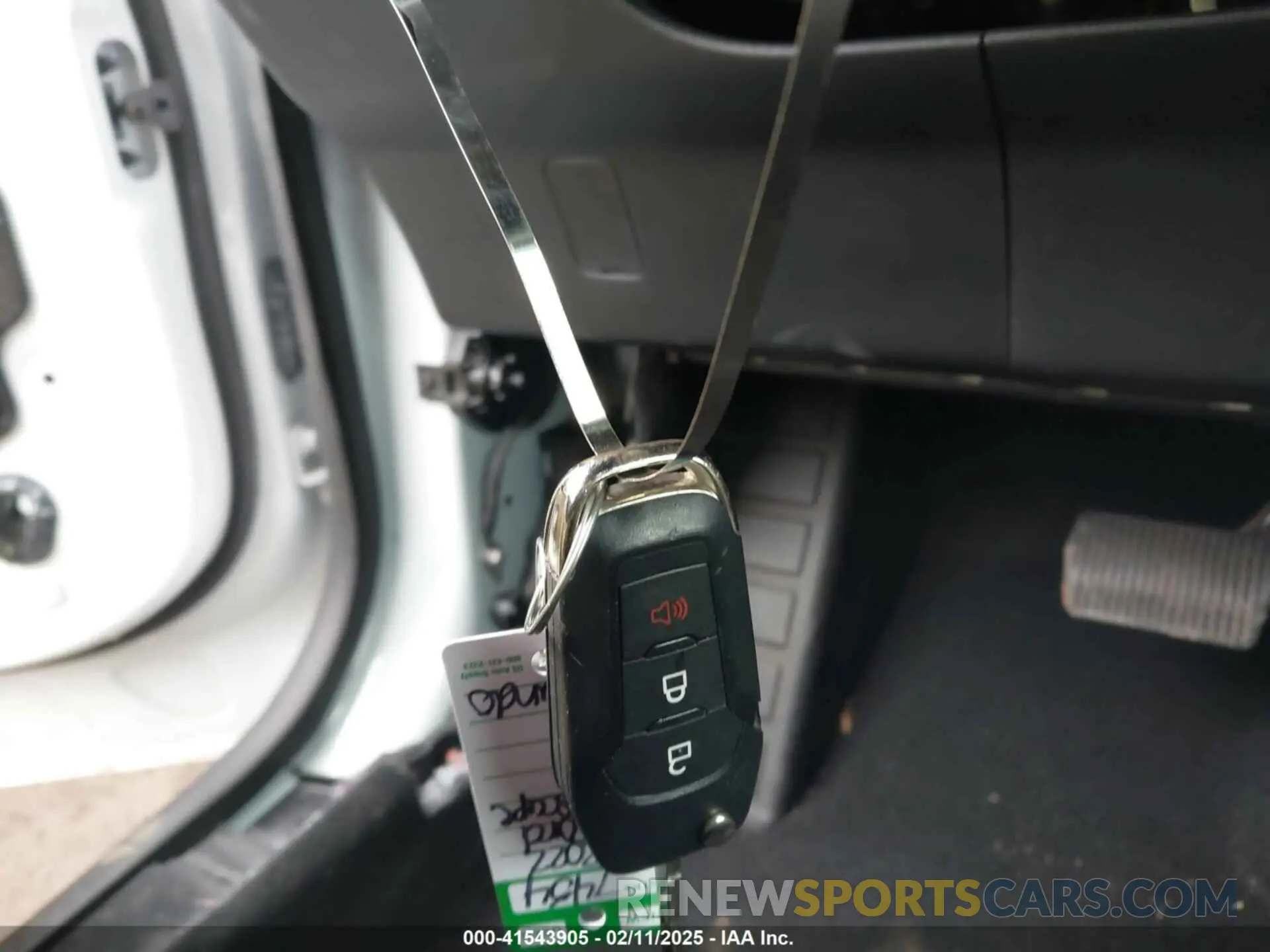 11 Photograph of a damaged car 1FMCU0F63NUA08747 FORD ESCAPE 2022