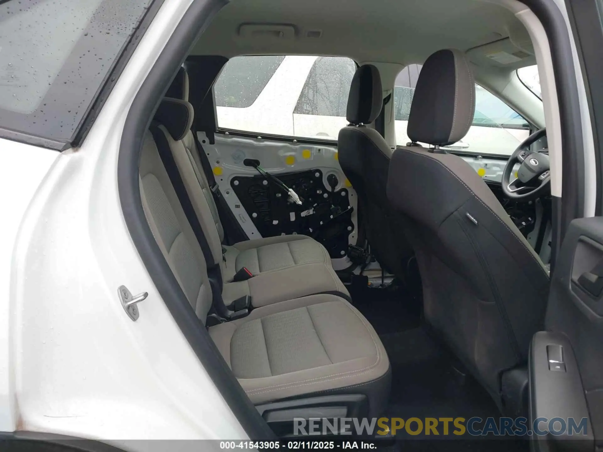 8 Photograph of a damaged car 1FMCU0F63NUA08747 FORD ESCAPE 2022