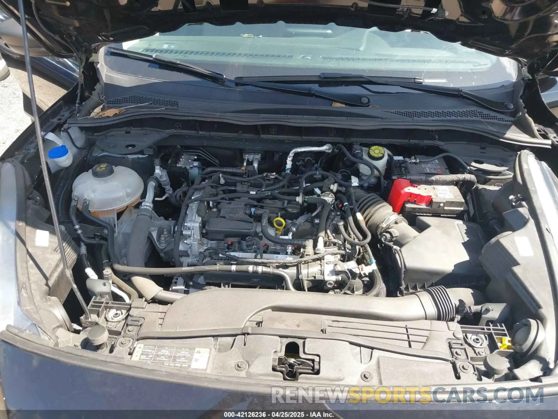 10 Photograph of a damaged car 1FMCU0F63NUB70636 FORD ESCAPE 2022