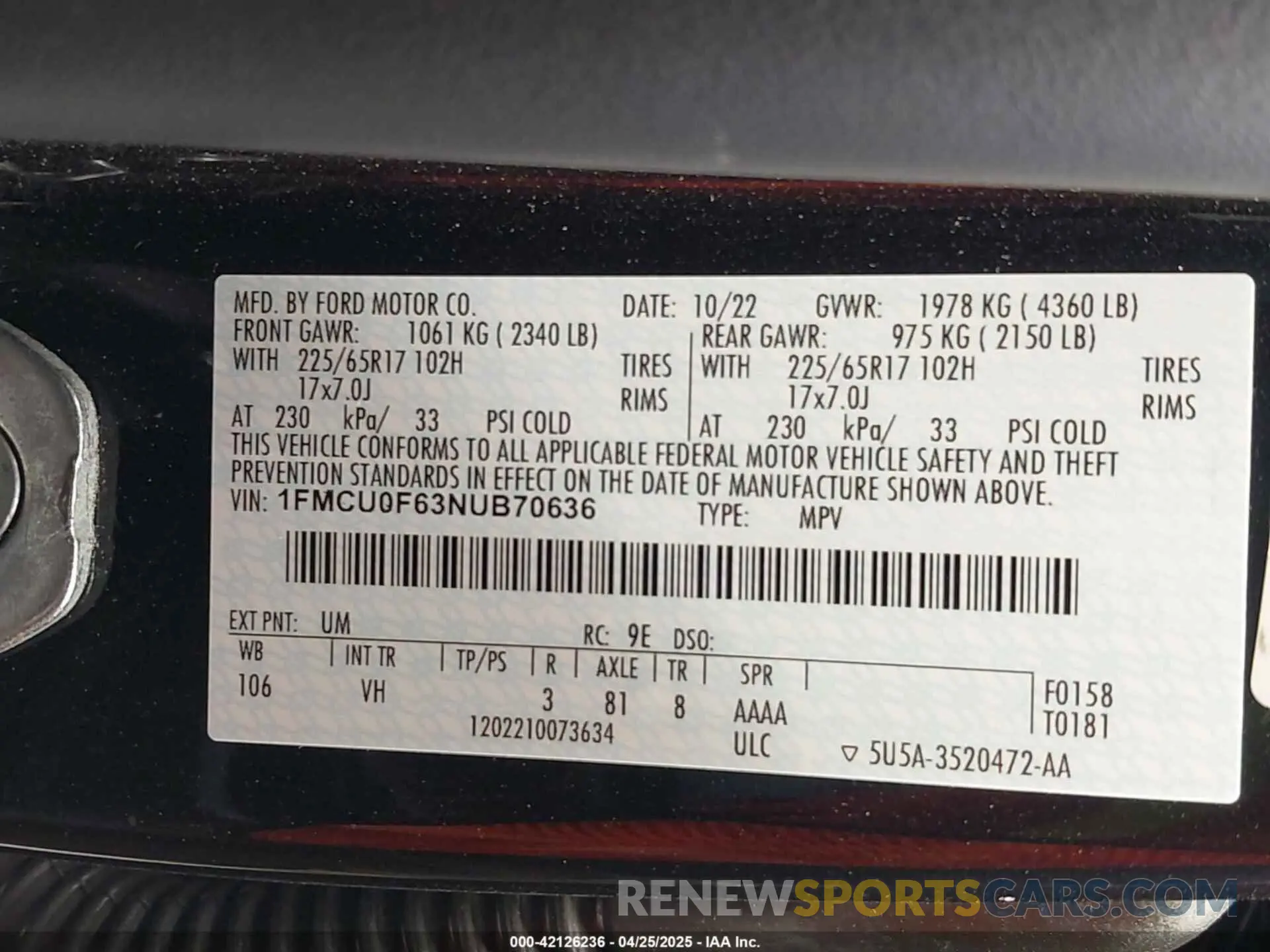 9 Photograph of a damaged car 1FMCU0F63NUB70636 FORD ESCAPE 2022
