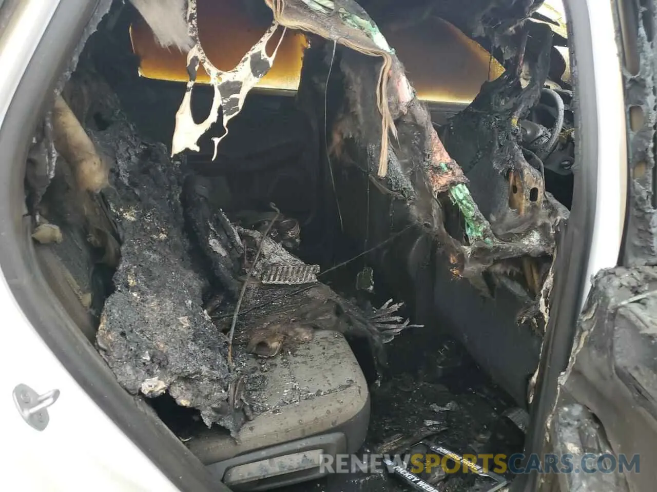 10 Photograph of a damaged car 1FMCU0F64NUA03167 FORD ESCAPE 2022