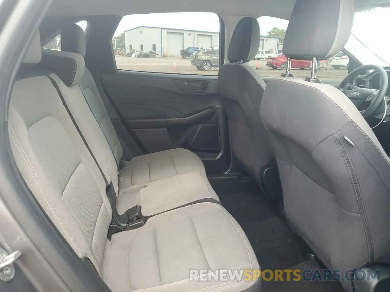 11 Photograph of a damaged car 1FMCU0F65NUB15038 FORD ESCAPE 2022
